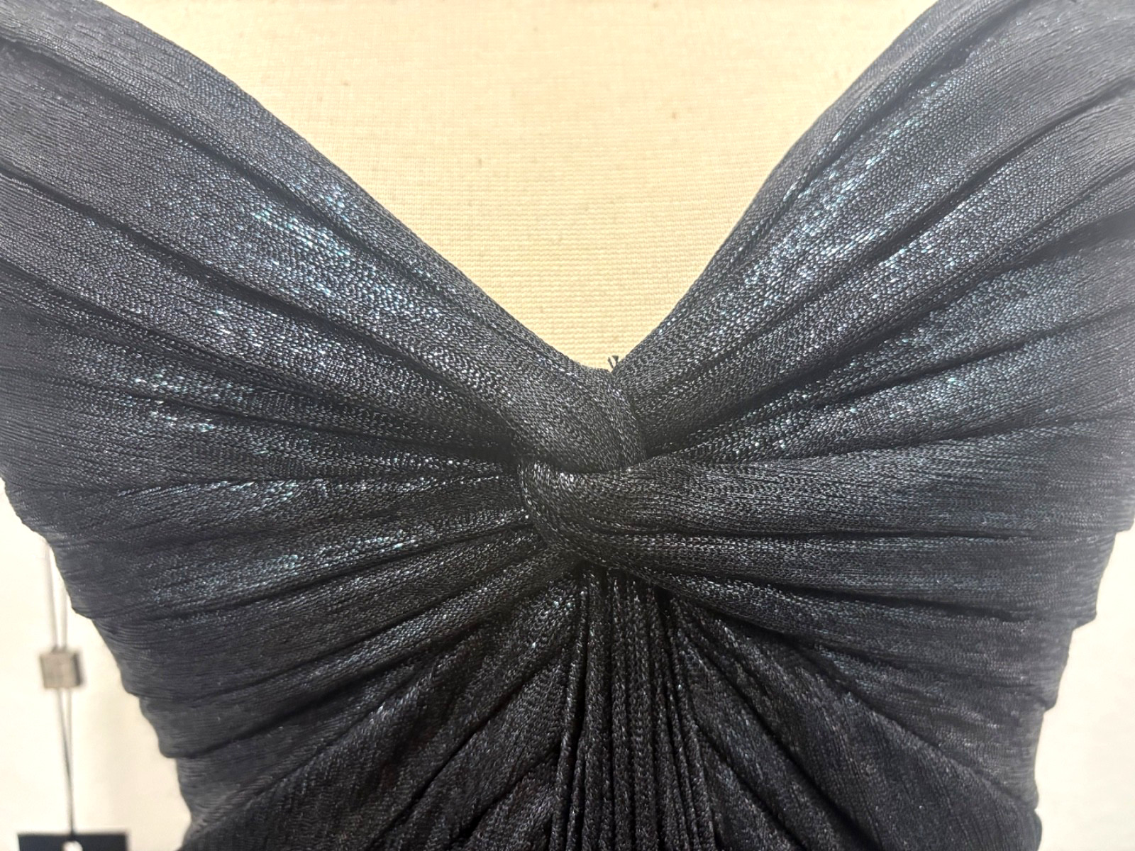 TADASHI SHOJI RUCHED OFF THE SHOULDDER BLACK METALLIC GOWN SIZE XS $488