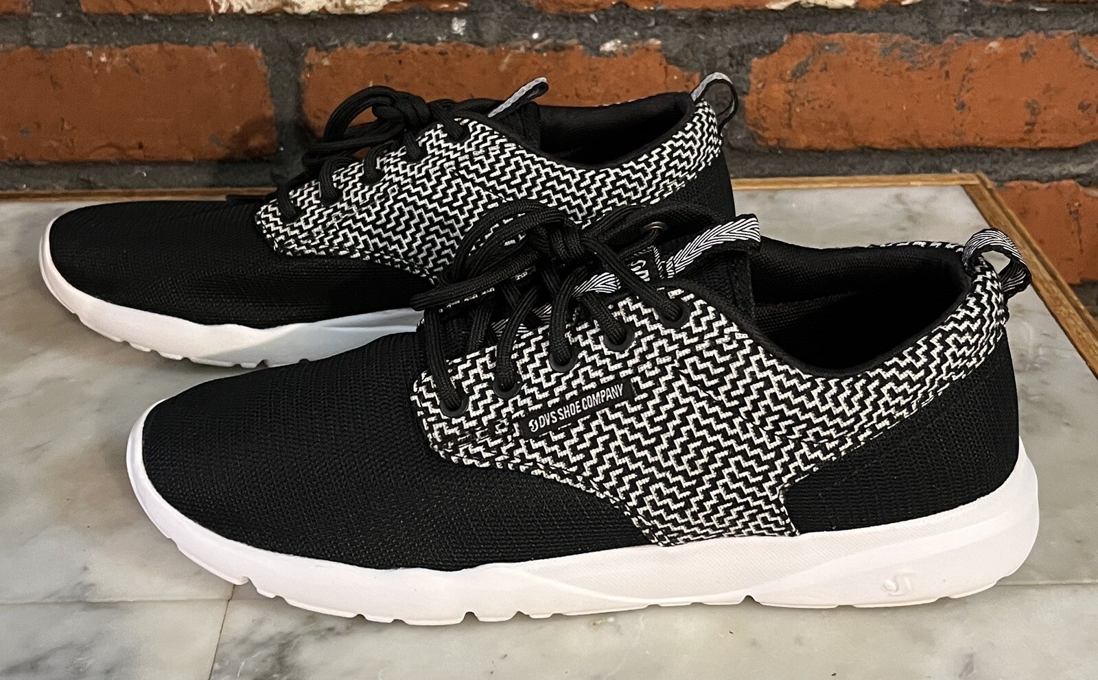 DVS Shoe Company Premier 2.0 Black/ White Men’s Size 6 Model #: DVS0000245