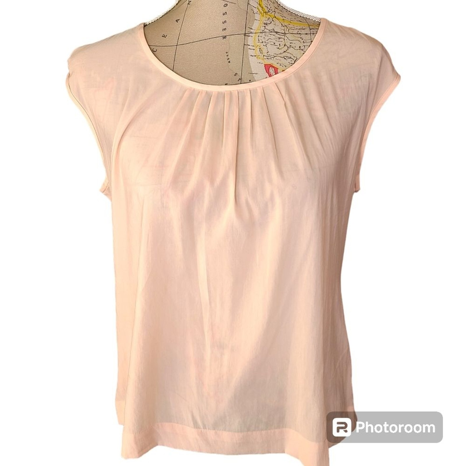 LOFT Size Medium Petite Powder Pink Round Pleated Neckline Blouse Feminine
