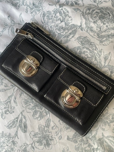 NWOT Marc Jacobs Black Leather Zip Clutch Wallet Silver Tone Push-lock Pockets