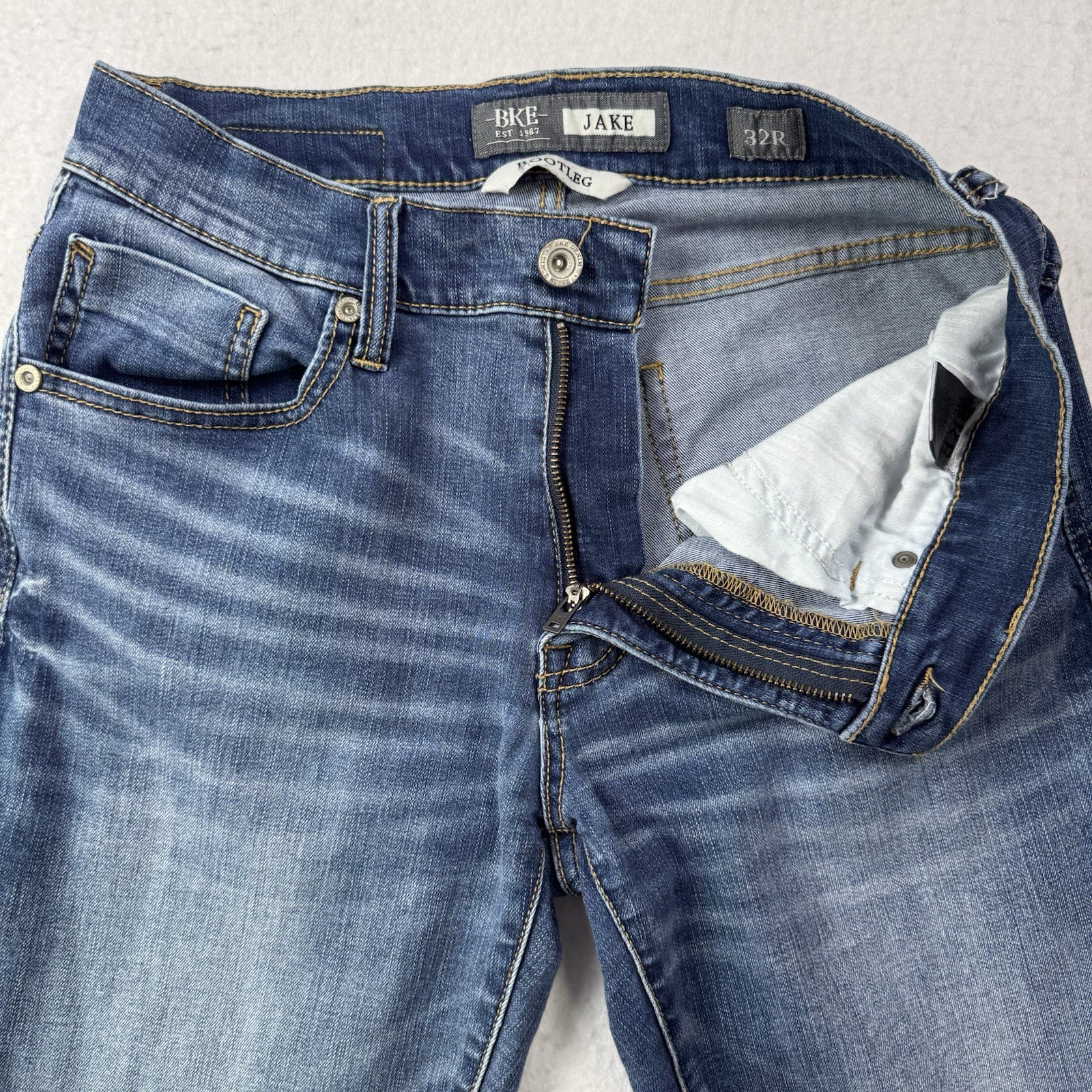 BKE Jake Bootcut Jeans Mens 32R Medium Wash Stretch Denim