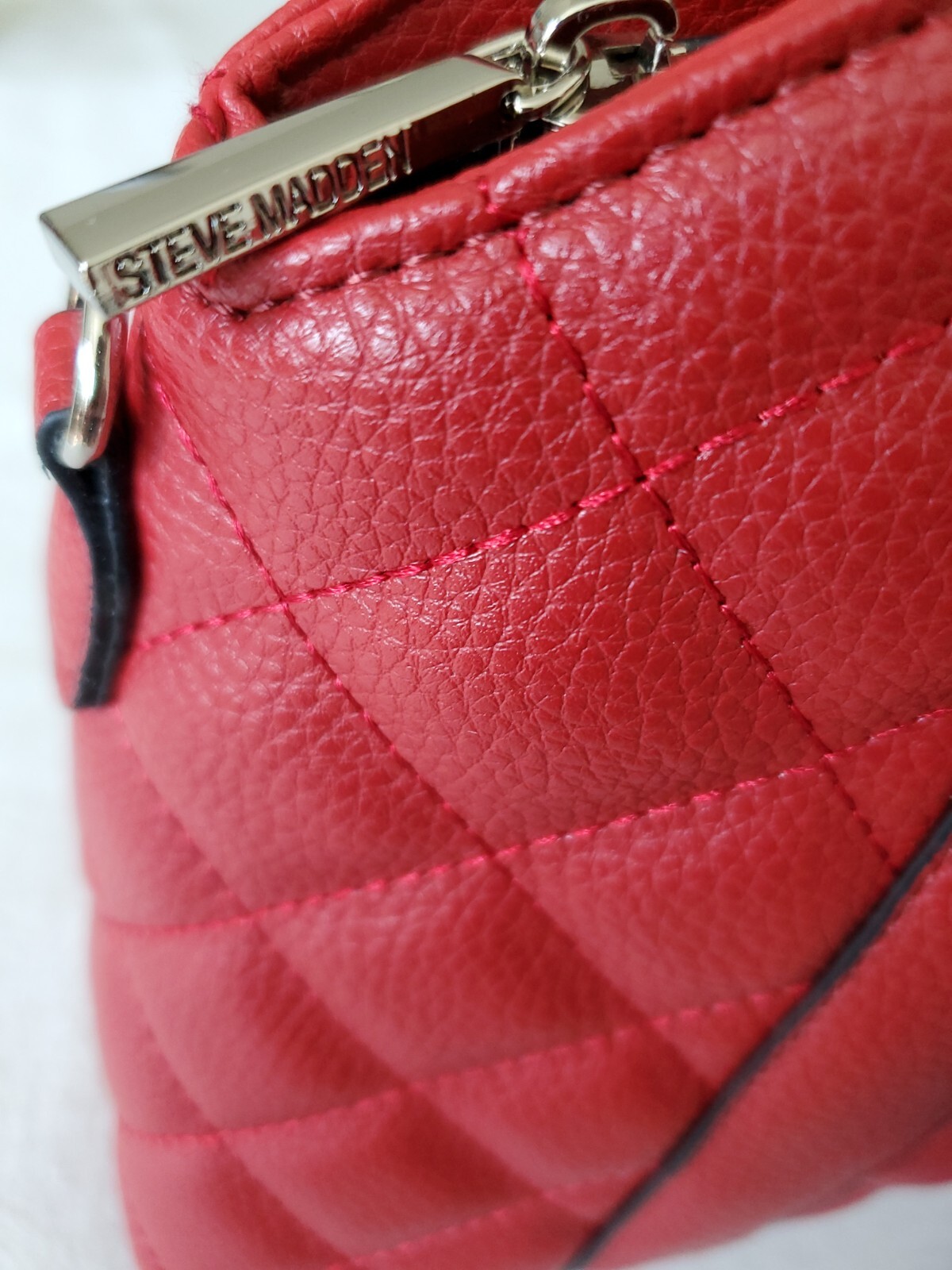STEVE MADDEN BJULES HANDBAG RED QUILTED with Crossbody Strap Silver Accents NWT