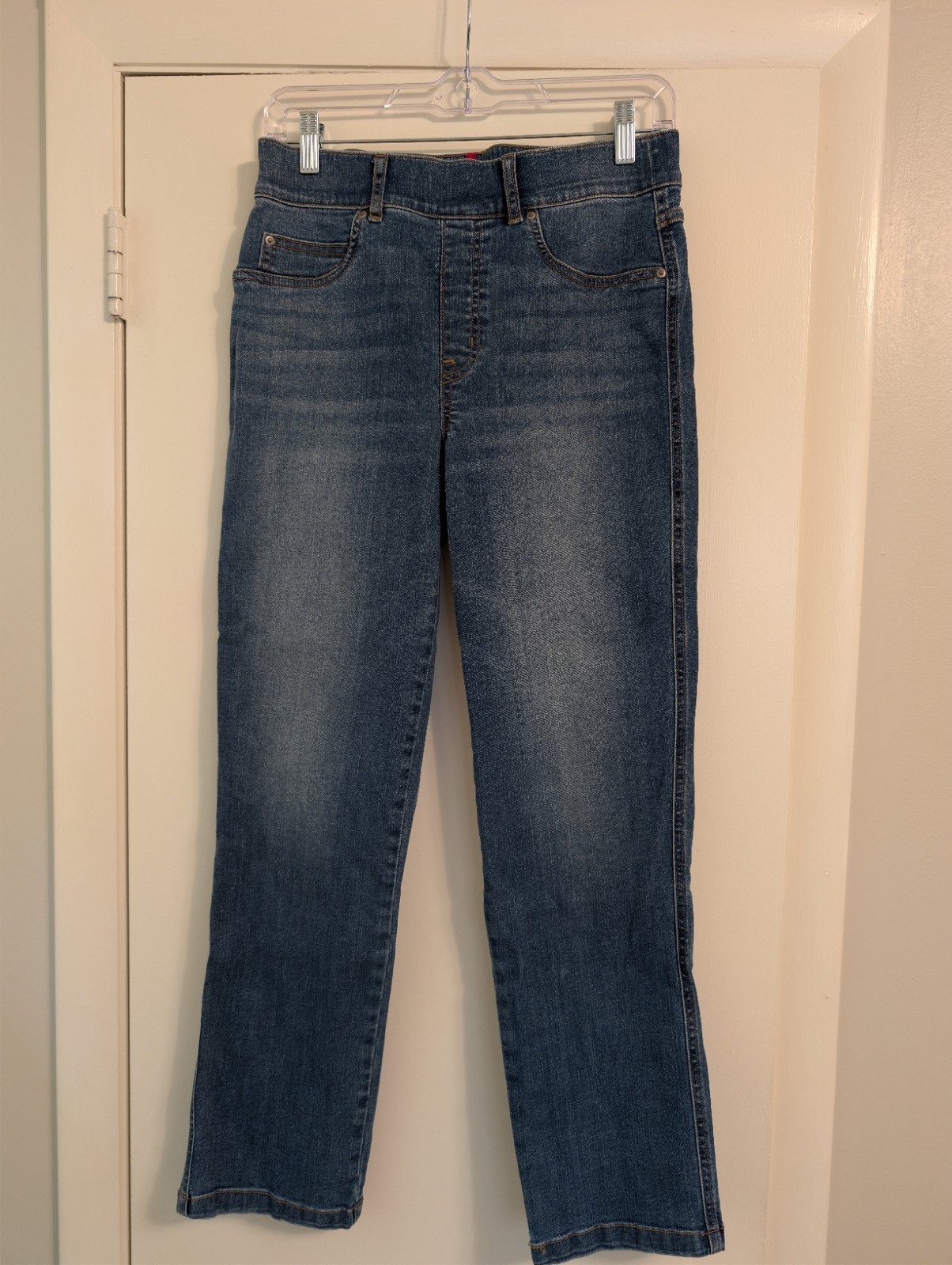 Spanx Women’s Straight Leg Jeans – Size Medium