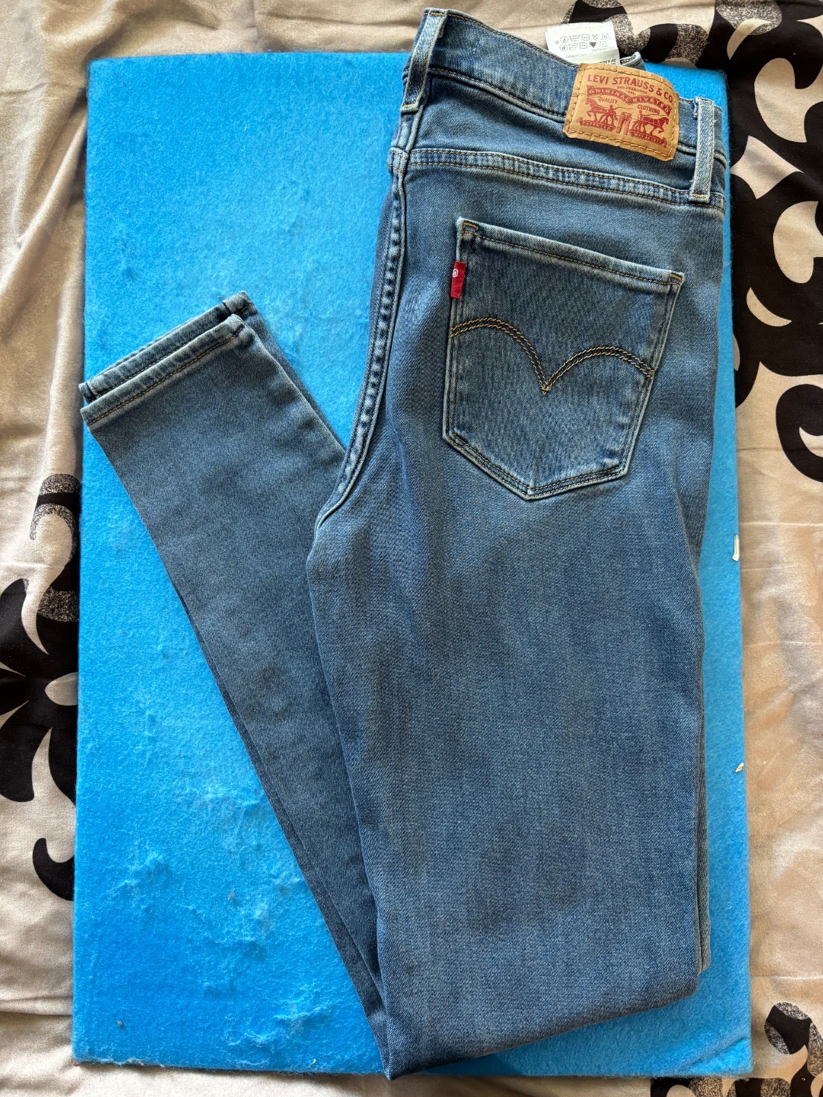 Levi’s 720 High Rise Super Skinny, Size 27