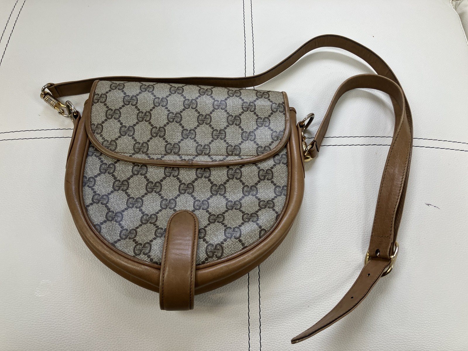 GUCCI Vintage GG Monogram Canvas Leather Saddle Crossbody Bag Brown