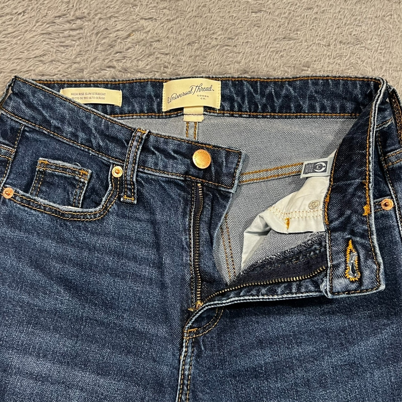 Universal Thread Jeans High Rise Slim Straight Distressed Dark Wash Womens 2/26R