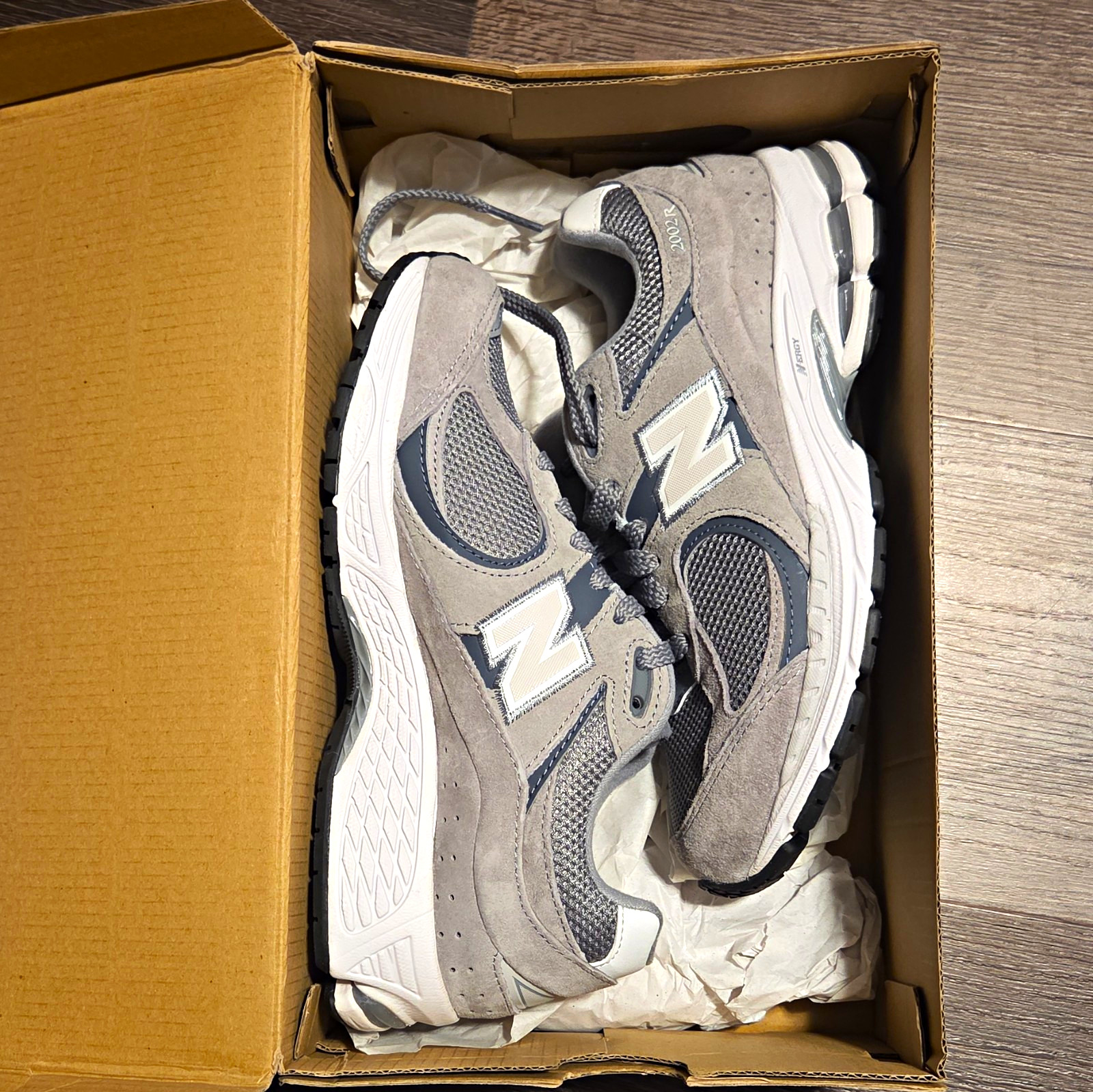 New Balance 2002R “Steel Orca/Grey”M2002RST Men’s Size 5/Women’s 6.5 M2002RST