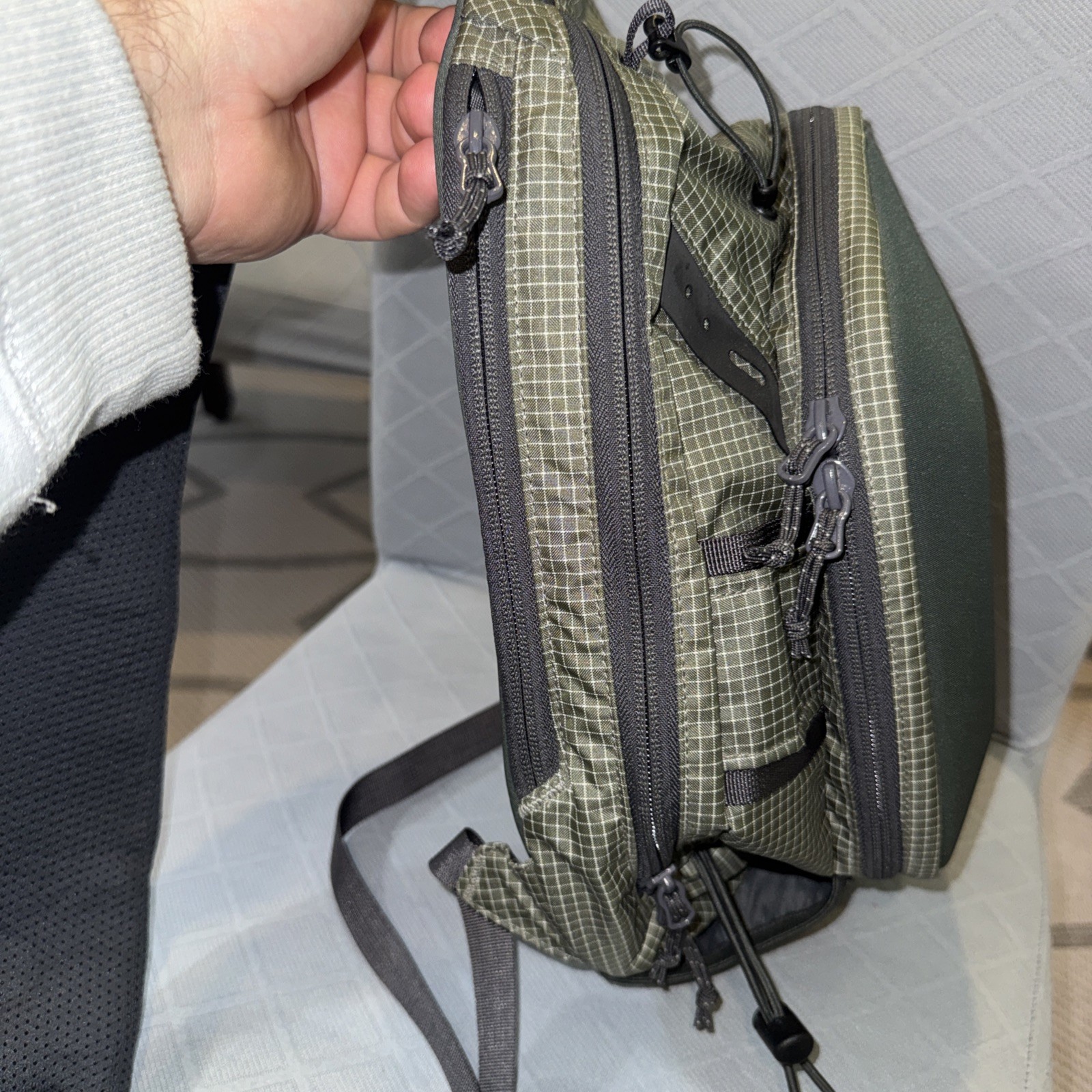 Patagonia Stealth Atom Sling 8L SP18 Discontinued Rare Fishing Bag Used