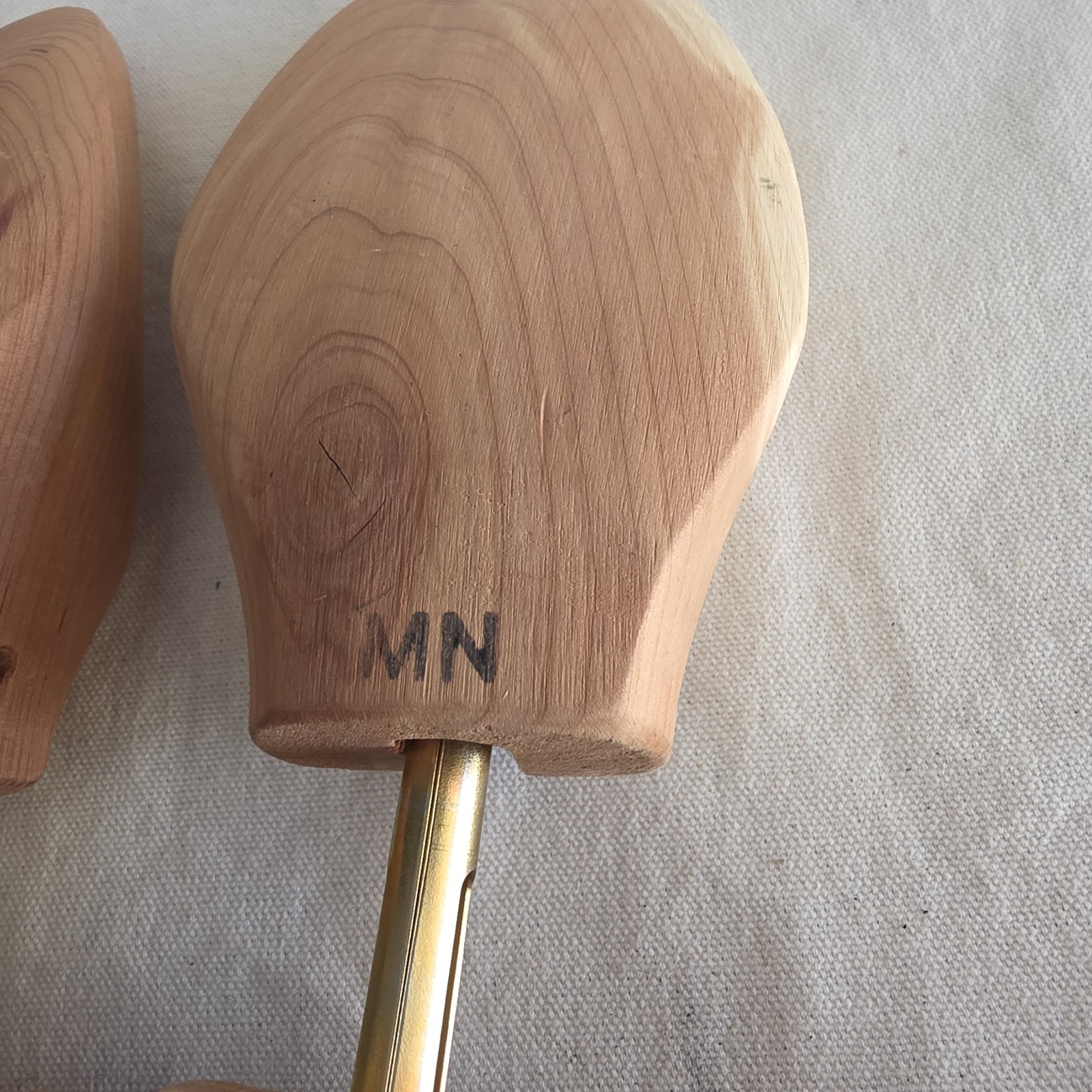 Footjoy Premium Cedar Shoe Trees Mens Medium Narrow