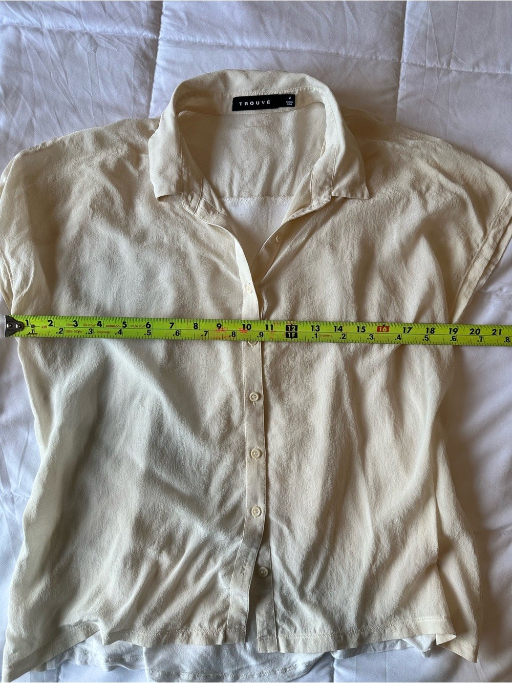 Trouvé Women’s Cream White 100% Silk Button Front Short Sleeve Blouse Top Size M