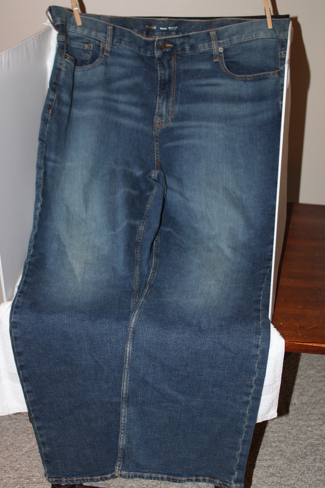 Old Navy NWOT, Boot Cut, 99% Cotton Built in Flex 50 x 34, Blue, Jeans