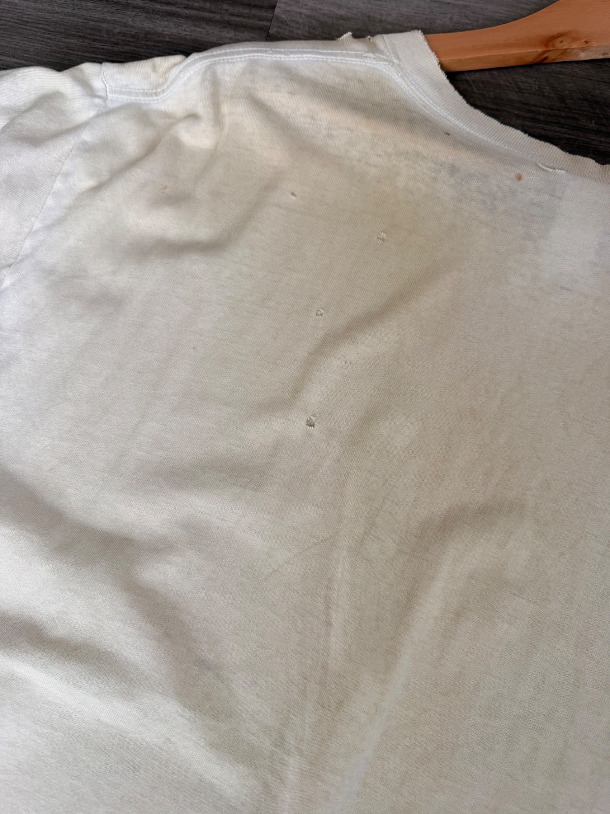Kurt Cobain Memorial White 1994 Vintage T-Shirt – Nirvana – Giant – Thrashed