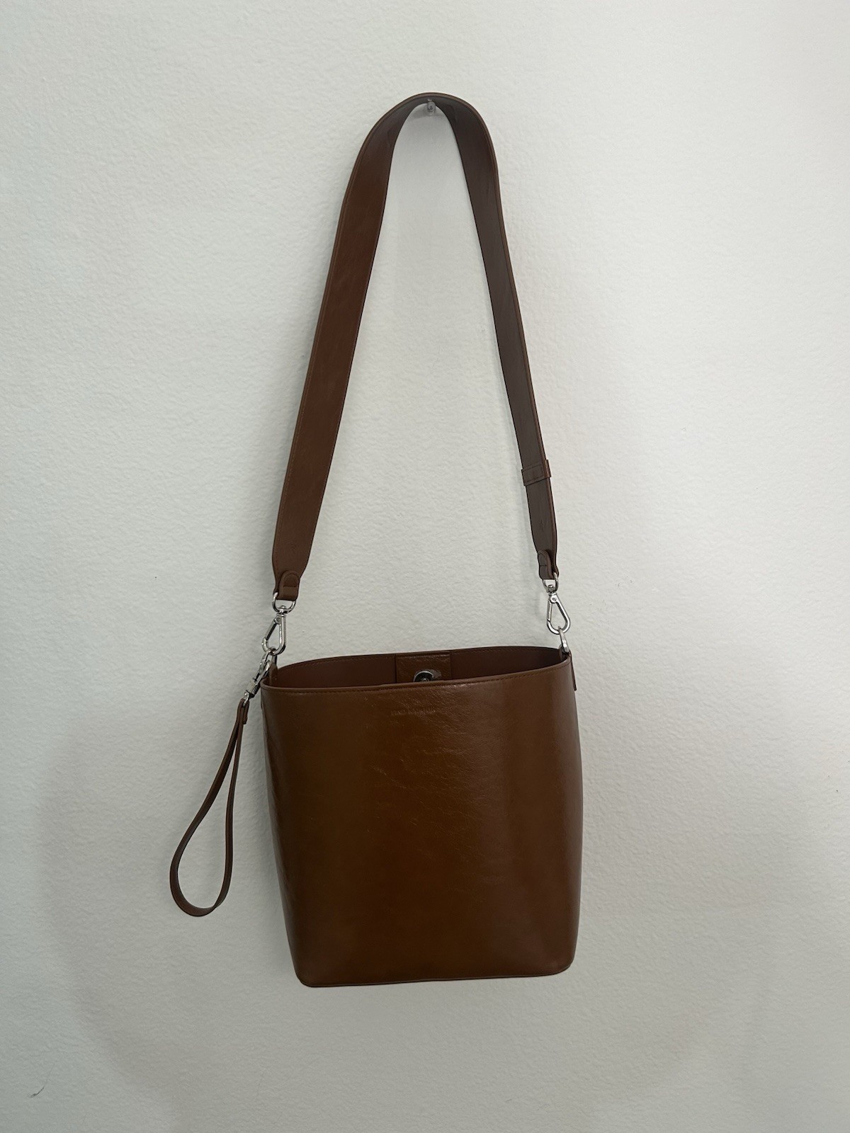 Find Kapoor Shoulder Leather Purse