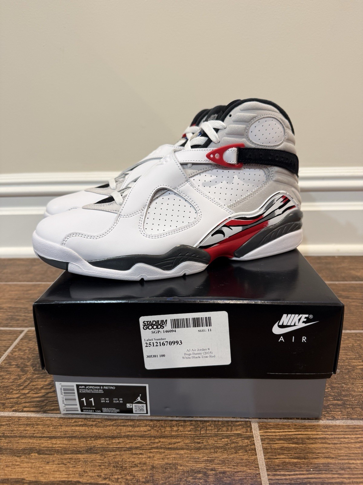 Size 11 – Air Jordan 8 Retro 2025 Bugs Bunny