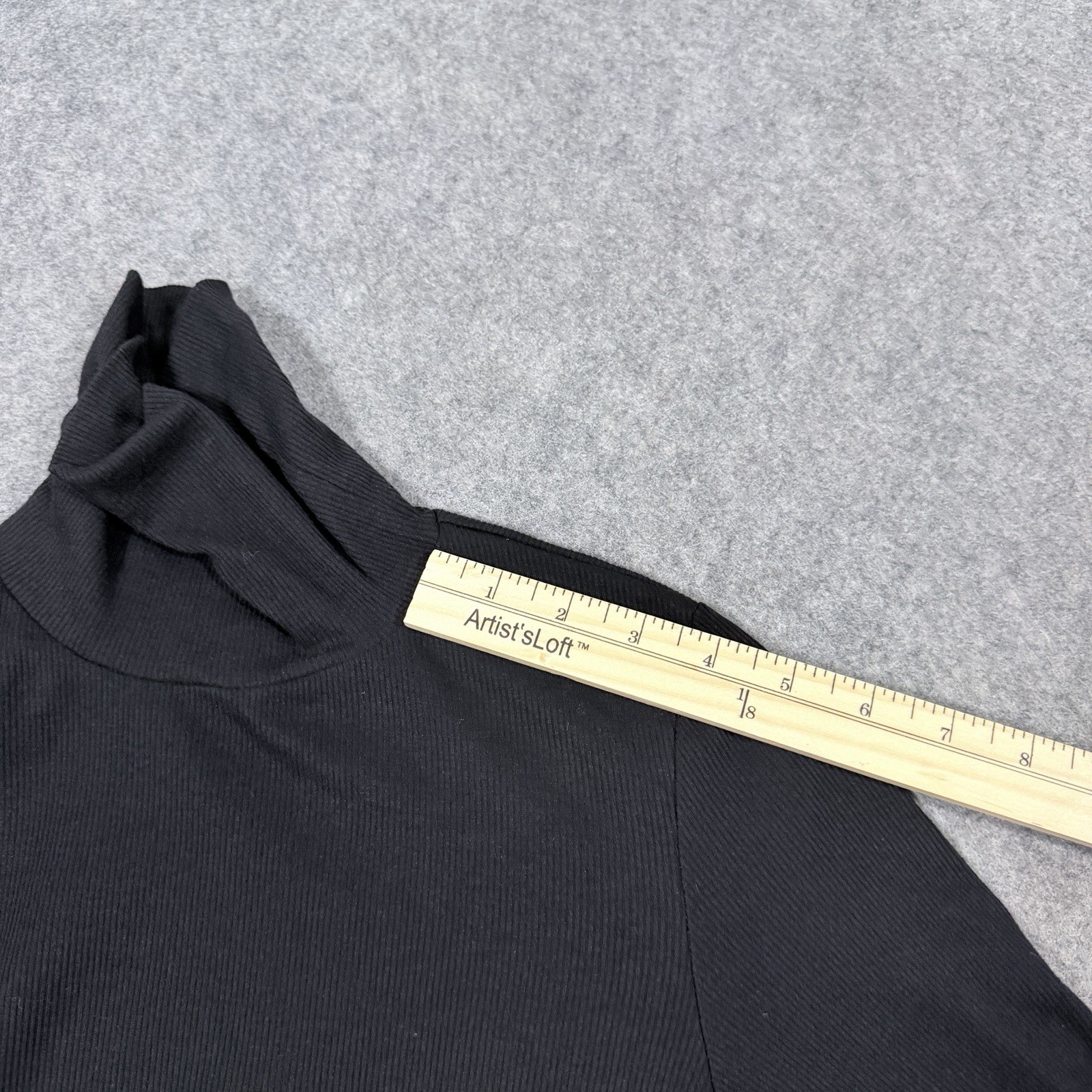 Active Basic Long Sleeve Pullover Turtleneck Sweater Women’s Size Medium Black