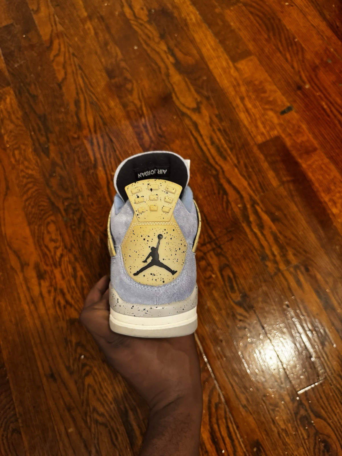 Air Jordan 4 Retro UNC