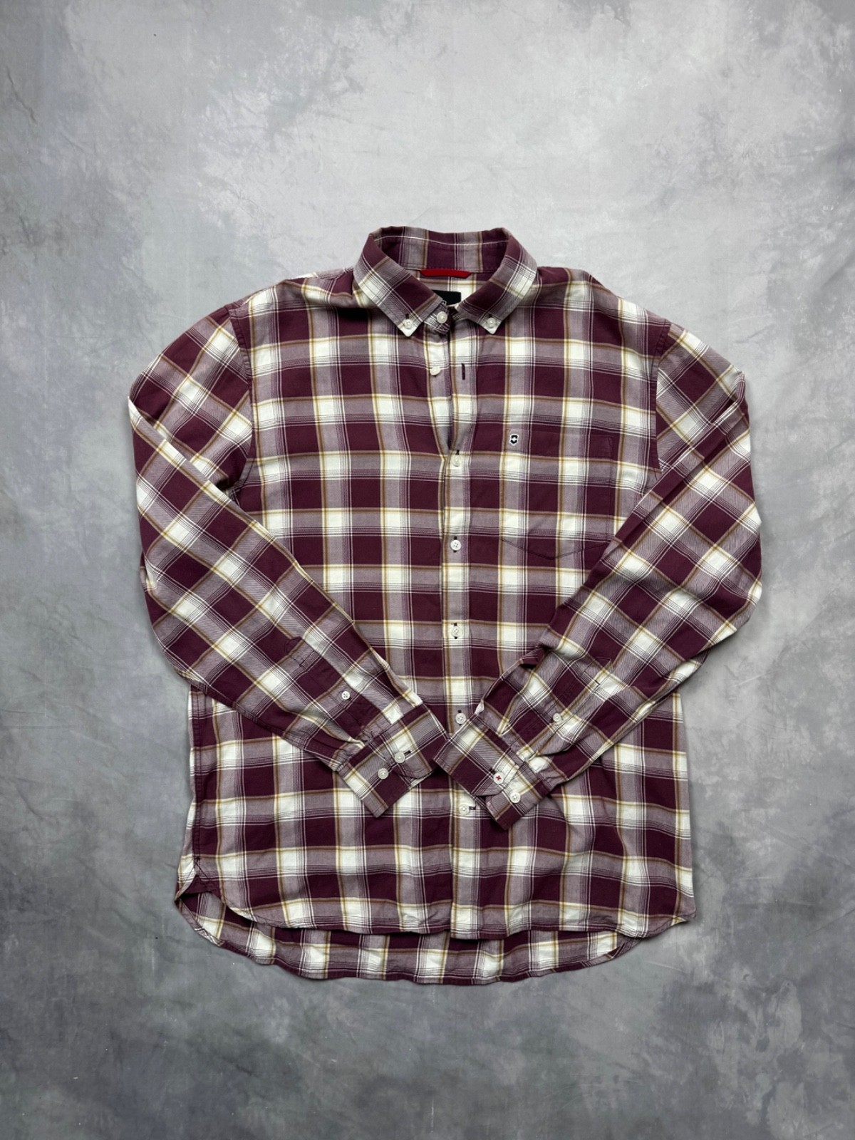 Victorinox Shirt Mens XLarge Red Plaid Button Down Cotton Blend Slim Fit