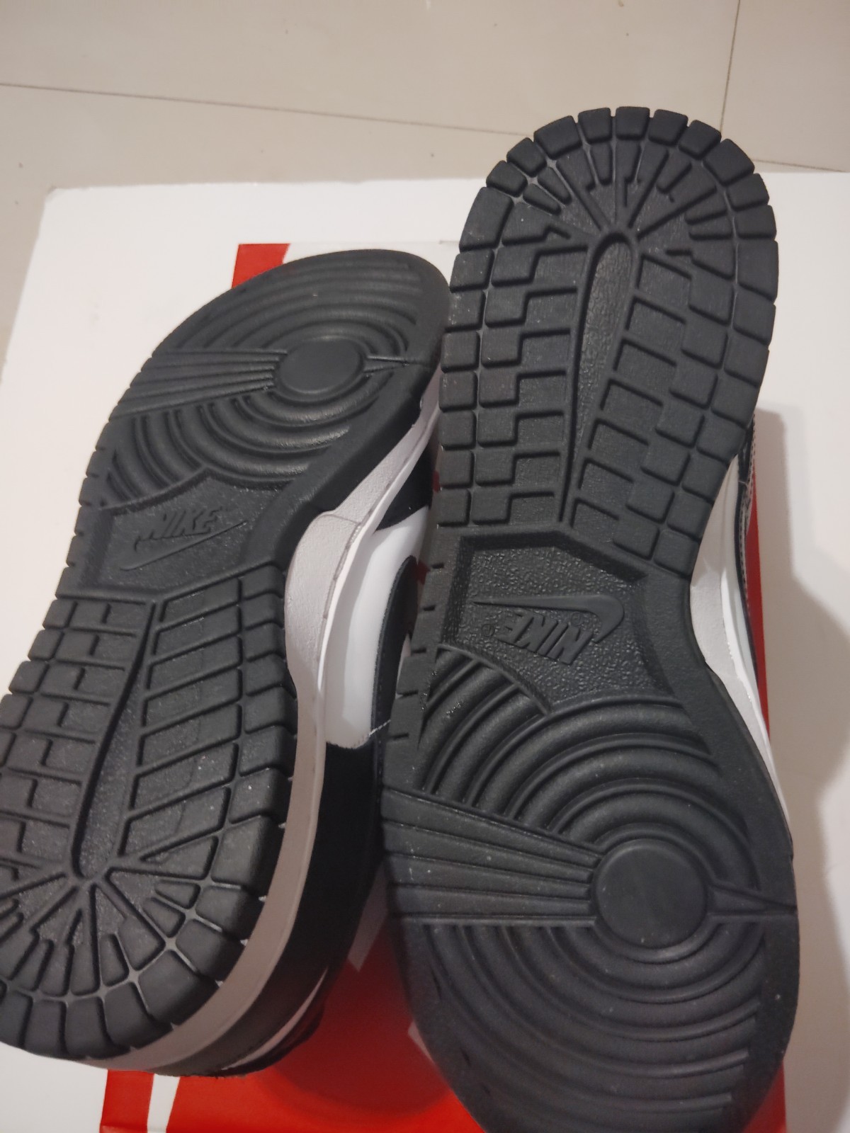 Nike Dunk Low Black/White Panda Leather Low Top Sneakers DD1503-101 Size 9.5 W