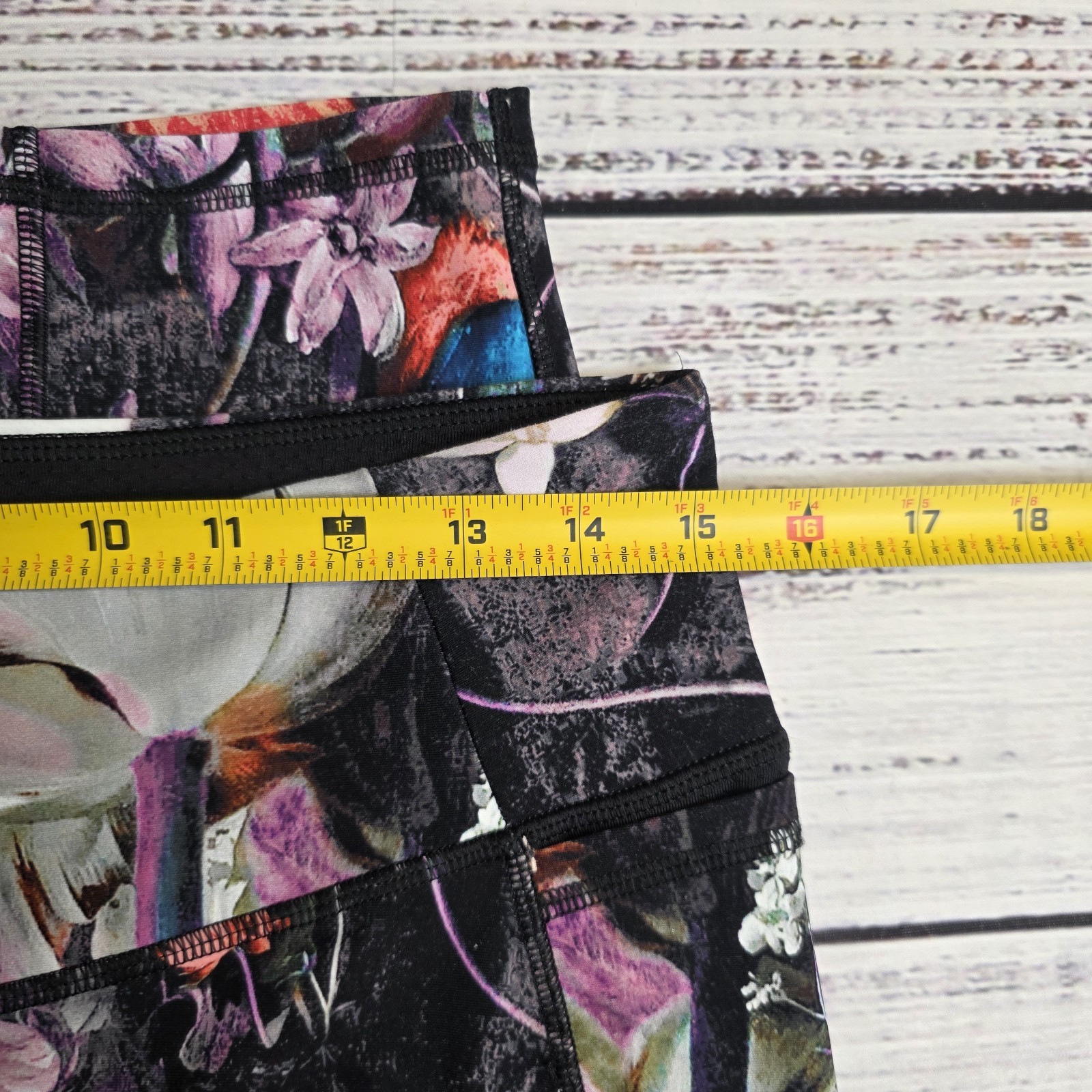 Calia by Carrie Underwood Floral Cropped Leggings Capris Large 31×24 Nylon Span