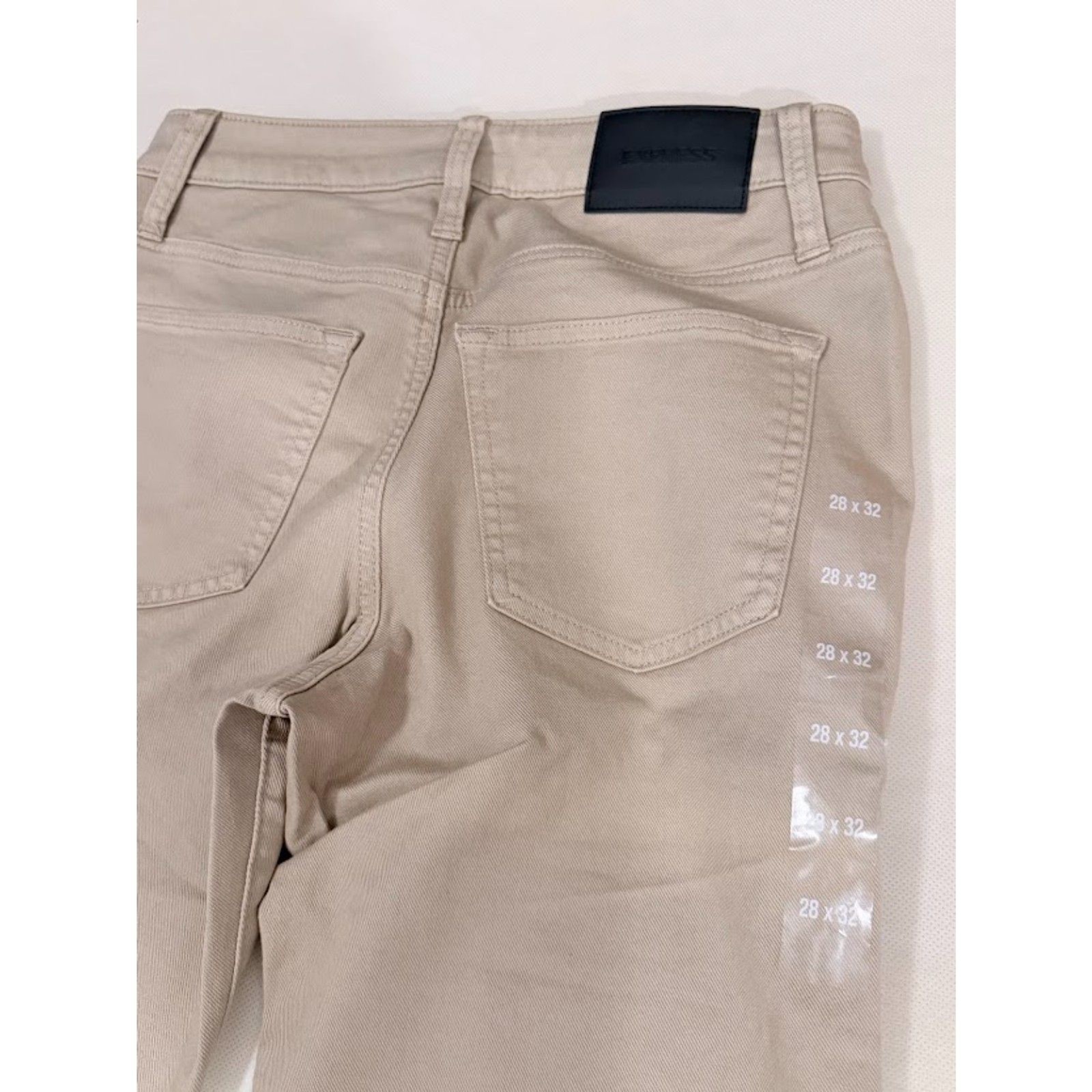 Men’s Express Khaki Slim Straight Jeans 28×32 NWT