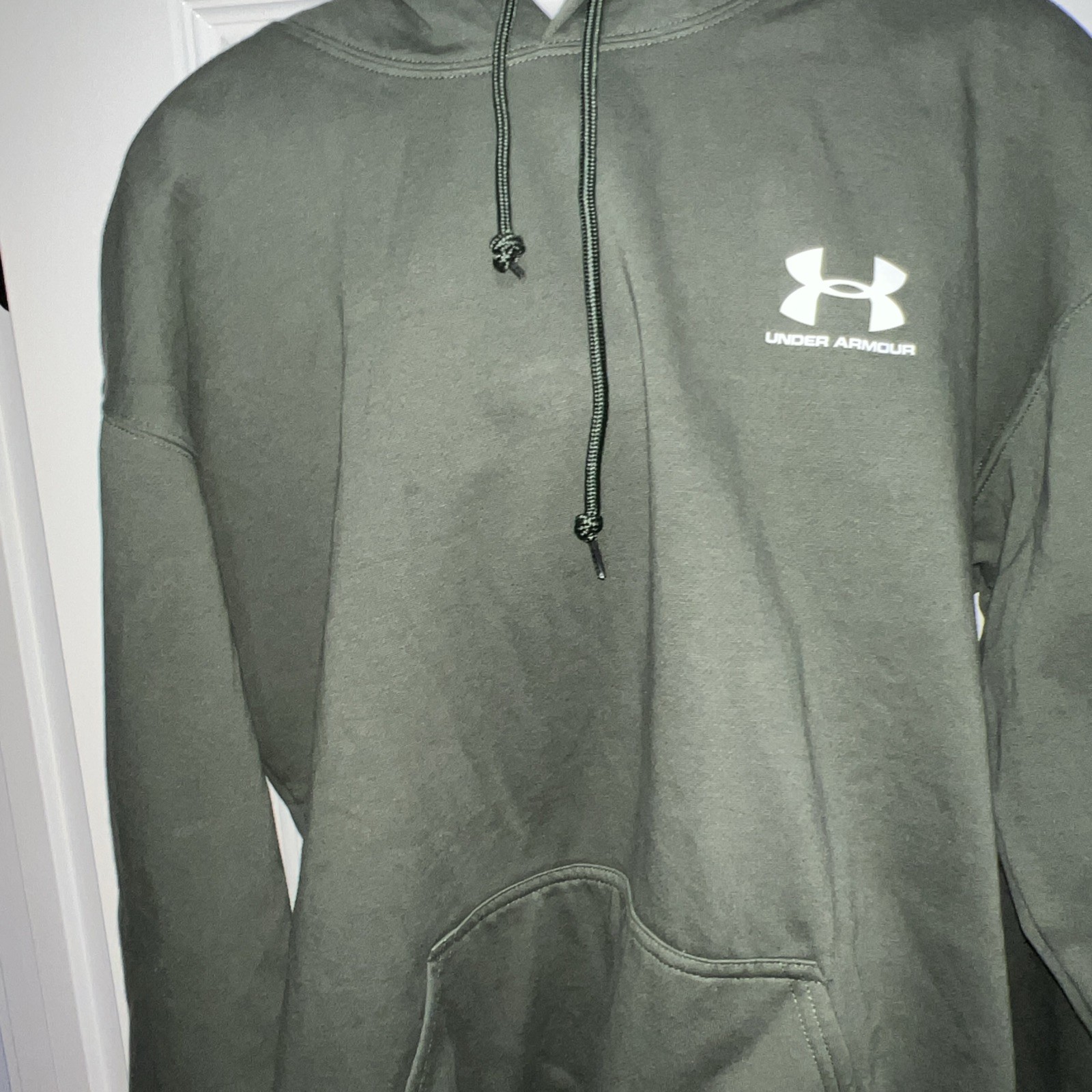 Under Armour Men’s Olive Green Long Sleeve Hoodie Size Large