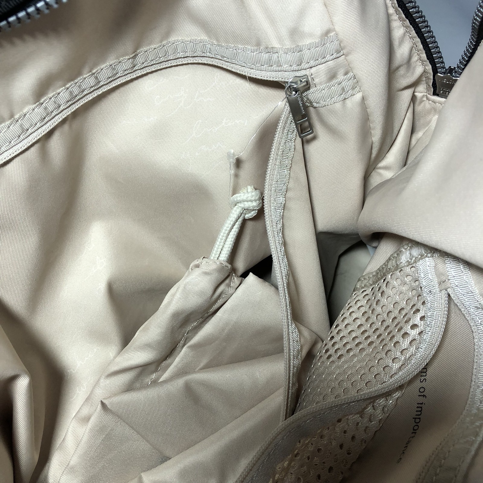 EUC Lululemon Om The Day Bag Black Reflective