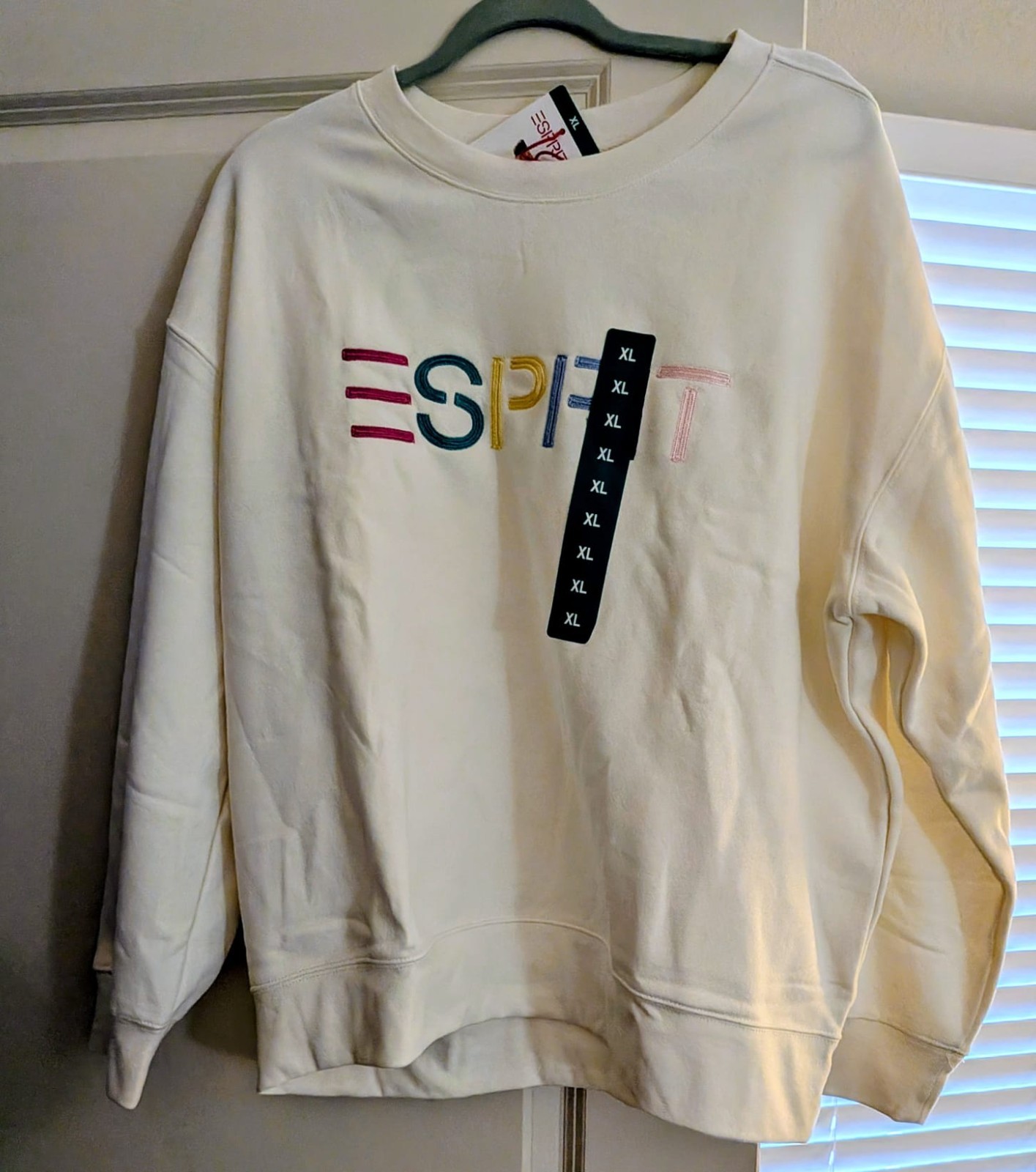 NEW XL Esprit Women’s Logo Fleece Crewneck Sweatshirt Cream Viral 90’s Costco