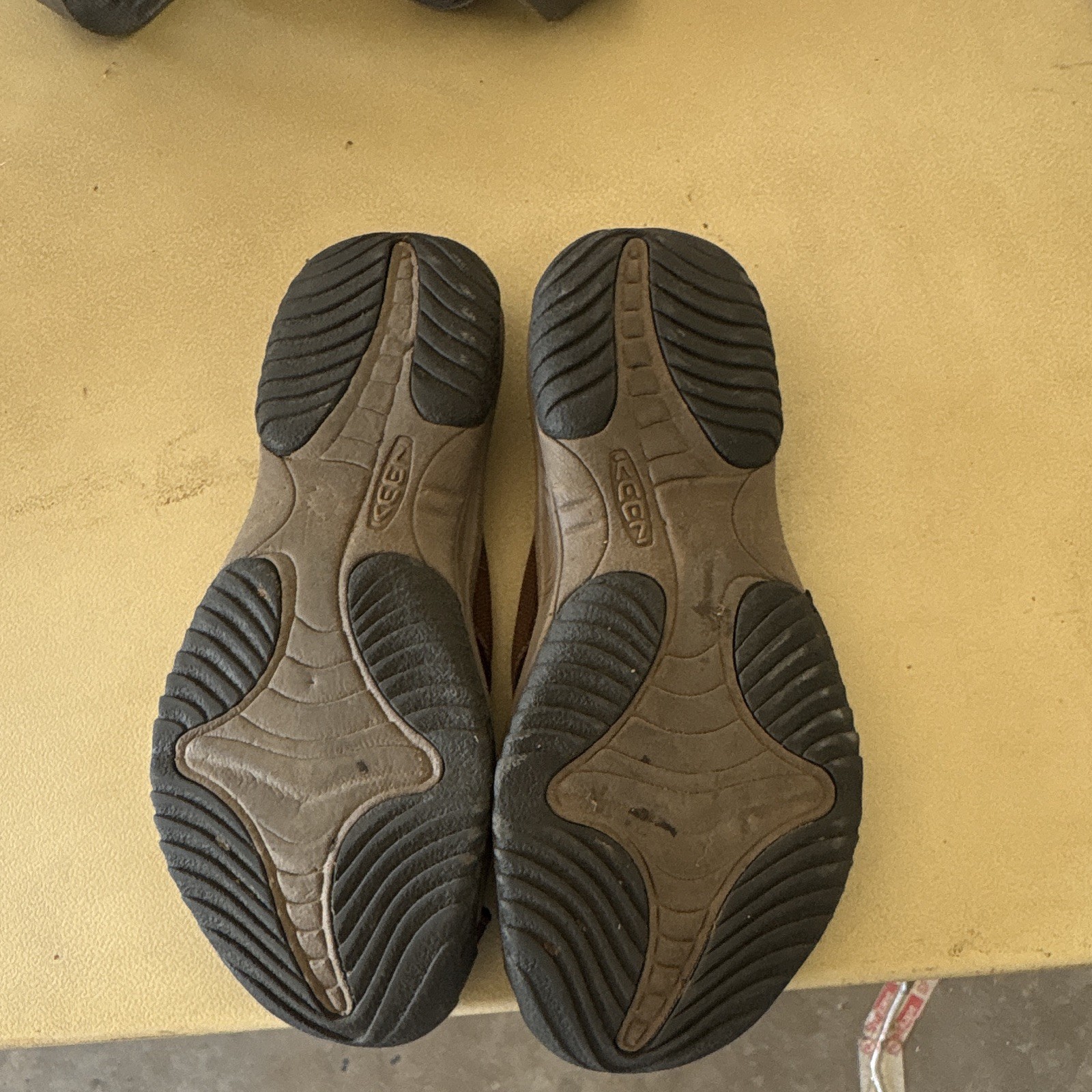 KEEN Men’s Brown/Black Thong Flip Flop Sandals Size 11 Slip-On Nylon Rubber
