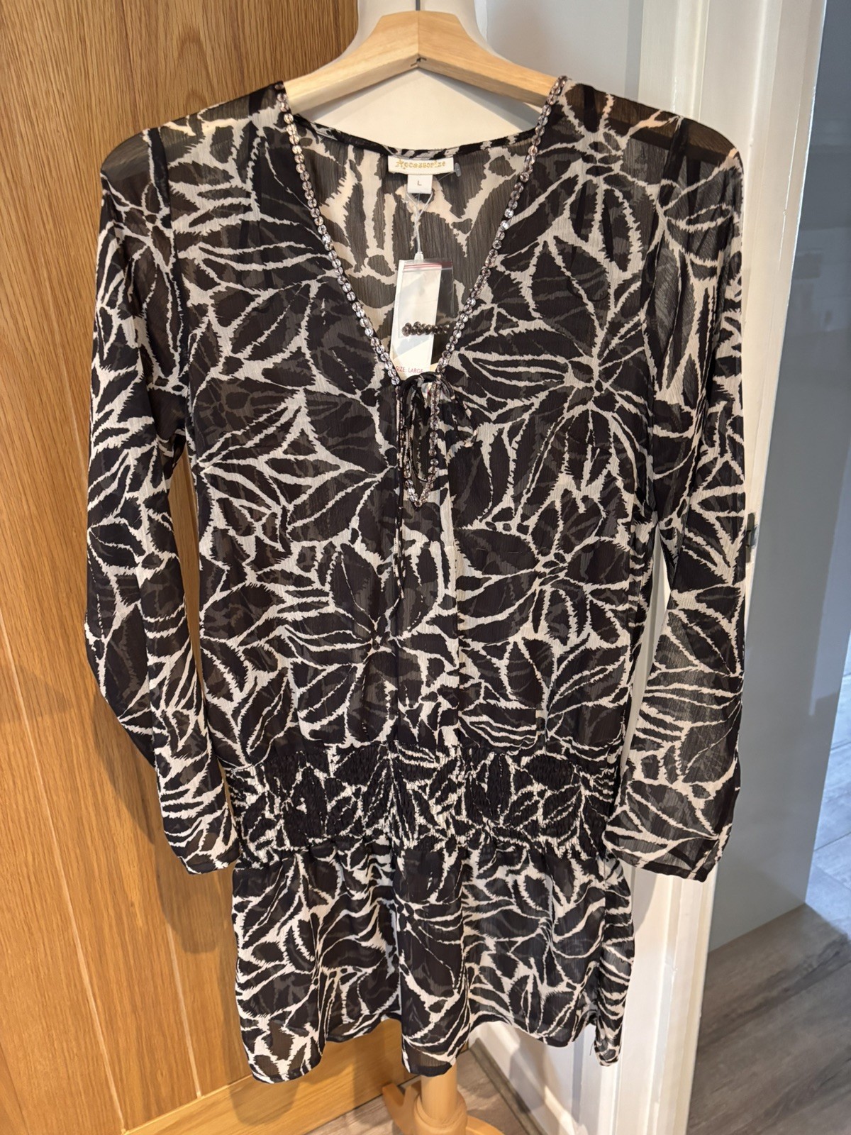 Accessorize Ladies Brown+Beige Geometric Sequinned Beach Cover Up Size L BNWT