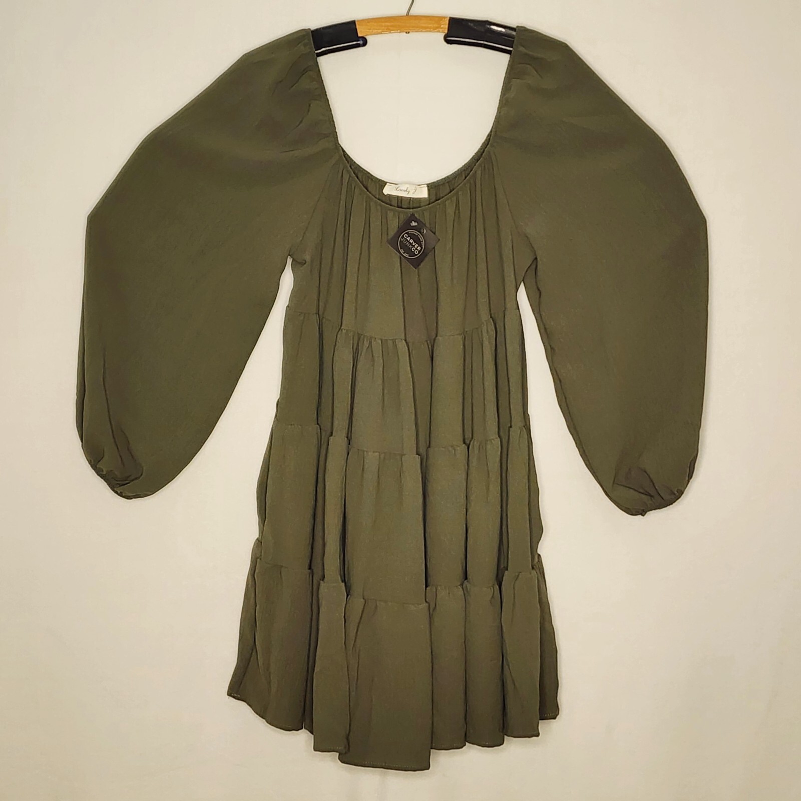 Lovely J w/Deep U Neck Green Polyester Blouse Women’s M – NWT