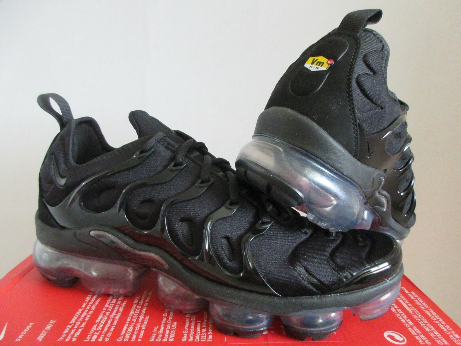 WMNS NIKE AIR VAPORMAX PLUS BLACK-BLACK-ANTHRACITE SZ 9.5 [DH1063-001]