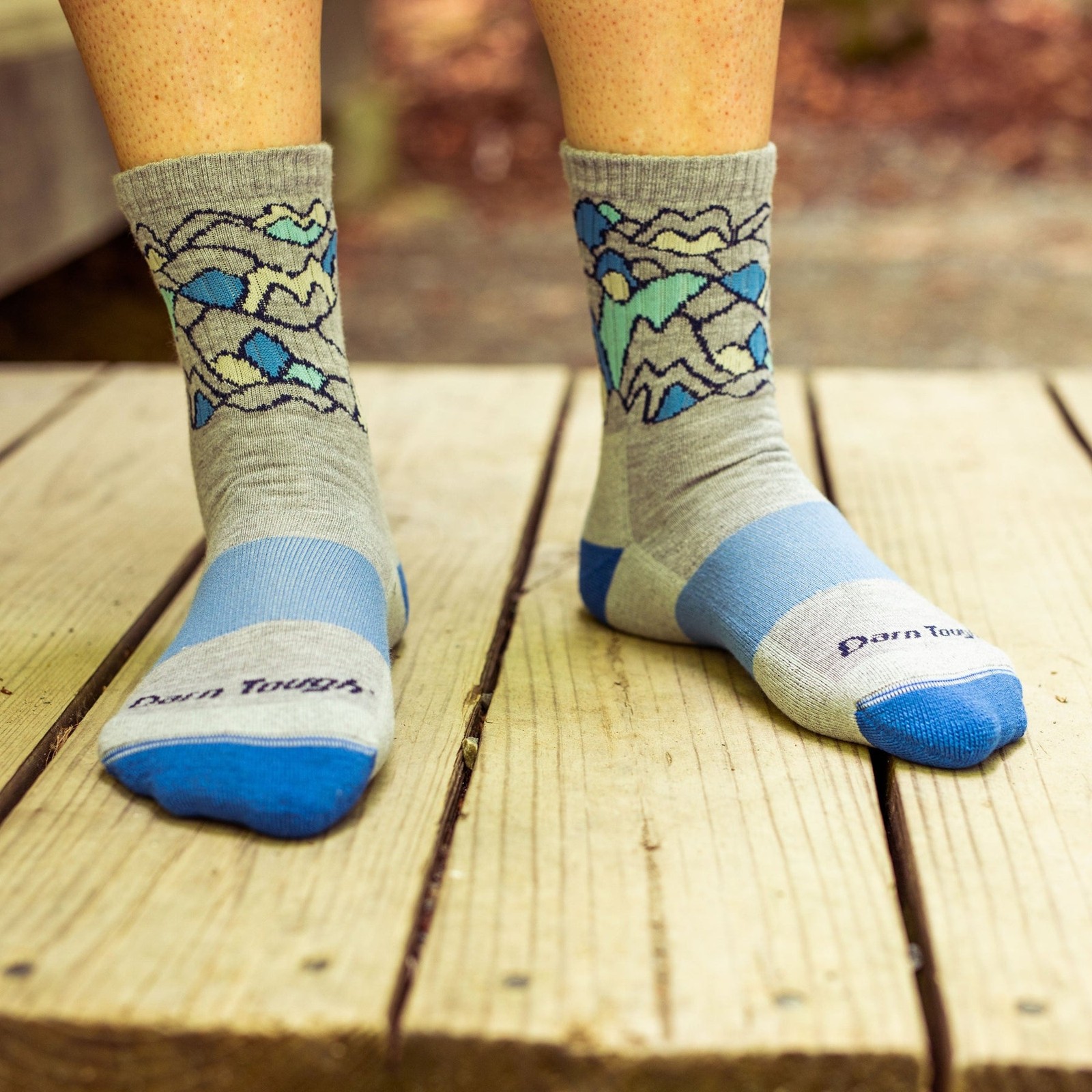 DARN TOUGH 1957 Light Gray CoolMax Micro Crew Cushion Womens Hike Socks S M L