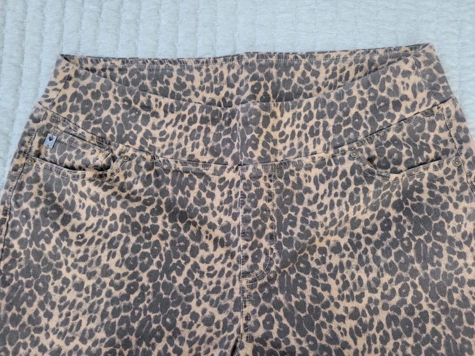 Belle Kim Gravel Size Petite 16 Leopard Twill Boot Cut Jean A696718 NWOT