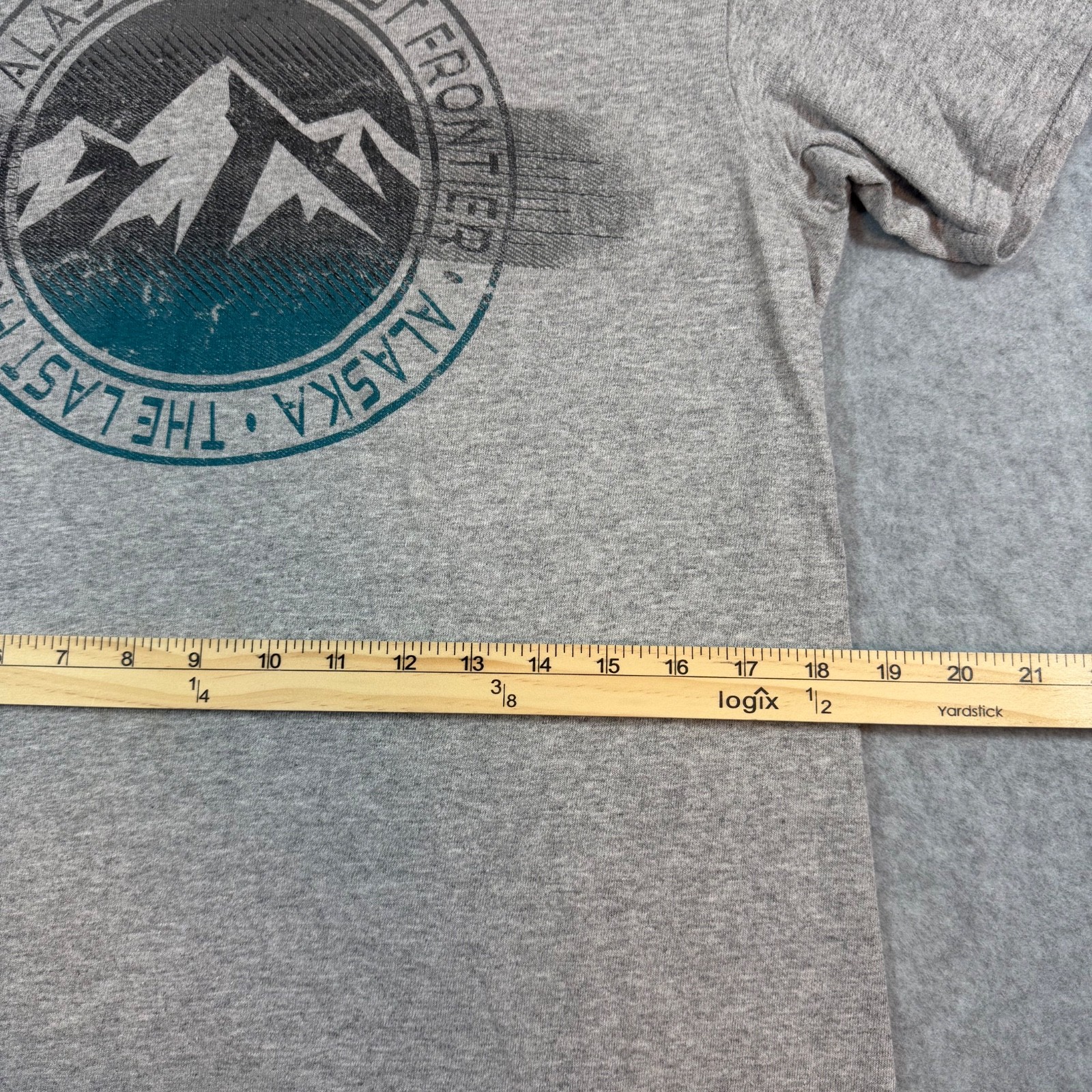 Alaska The Last Frontier Graphic T-Shirt Men’s Medium Gray Souvenir Tee
