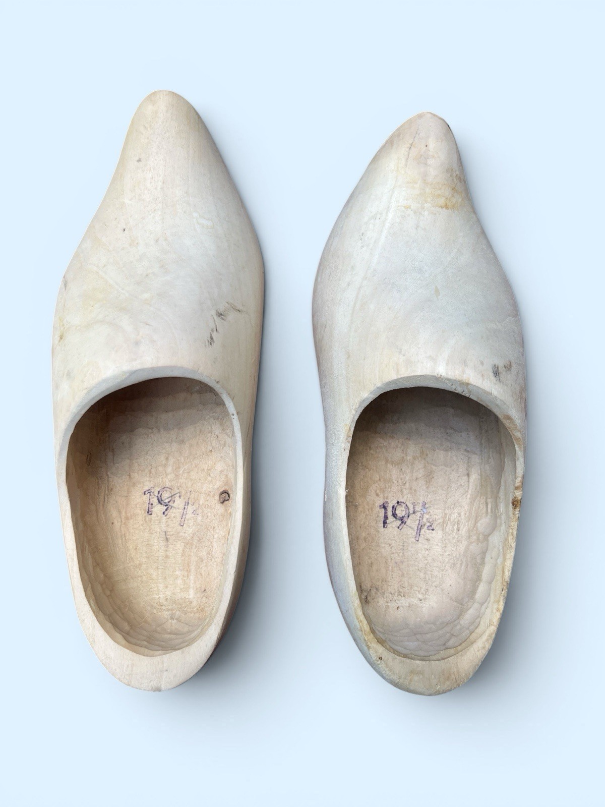 Wooden Shoe / Beige Vintage / Made in Holland. Size 19 1/2.