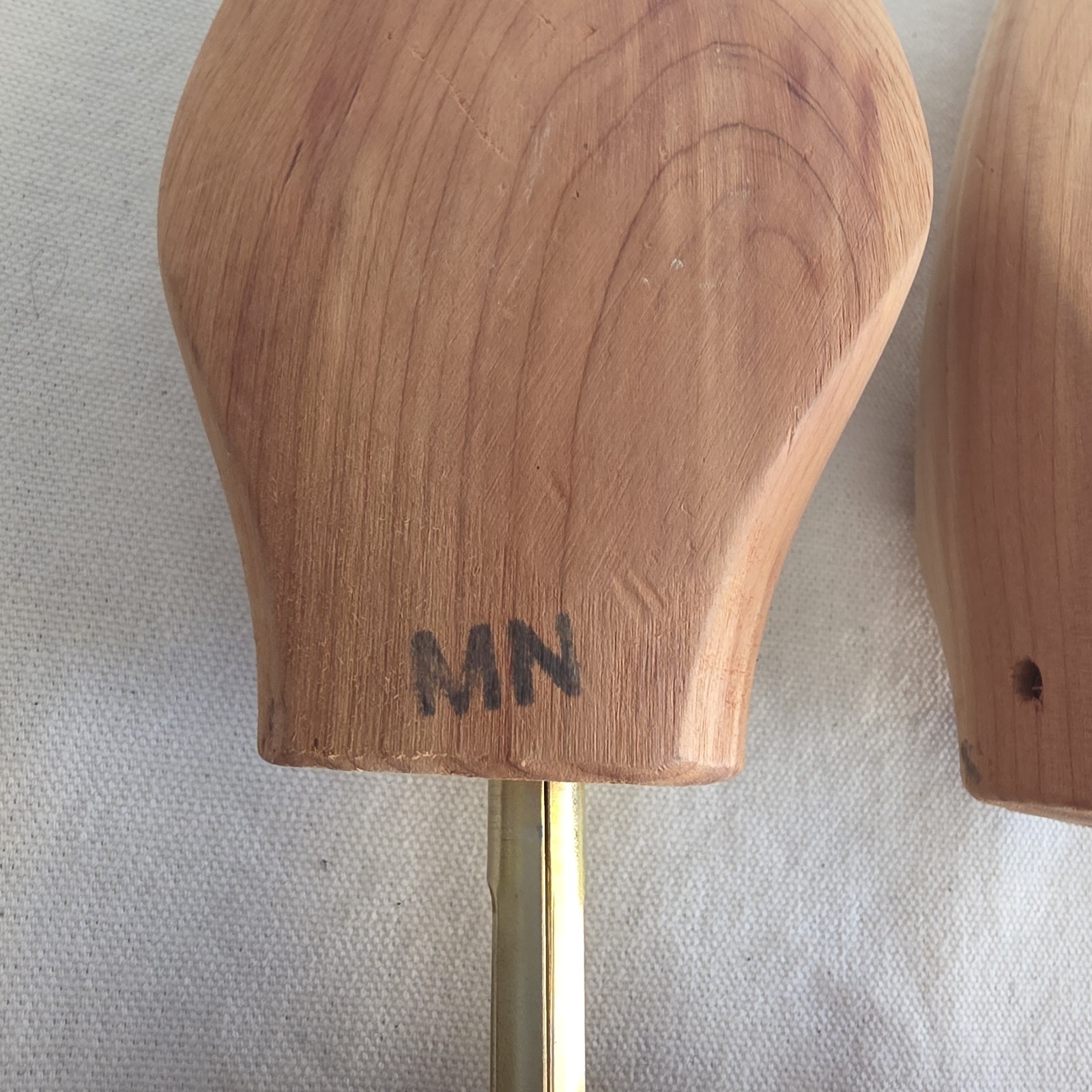 Footjoy Premium Cedar Shoe Trees Mens Medium Narrow