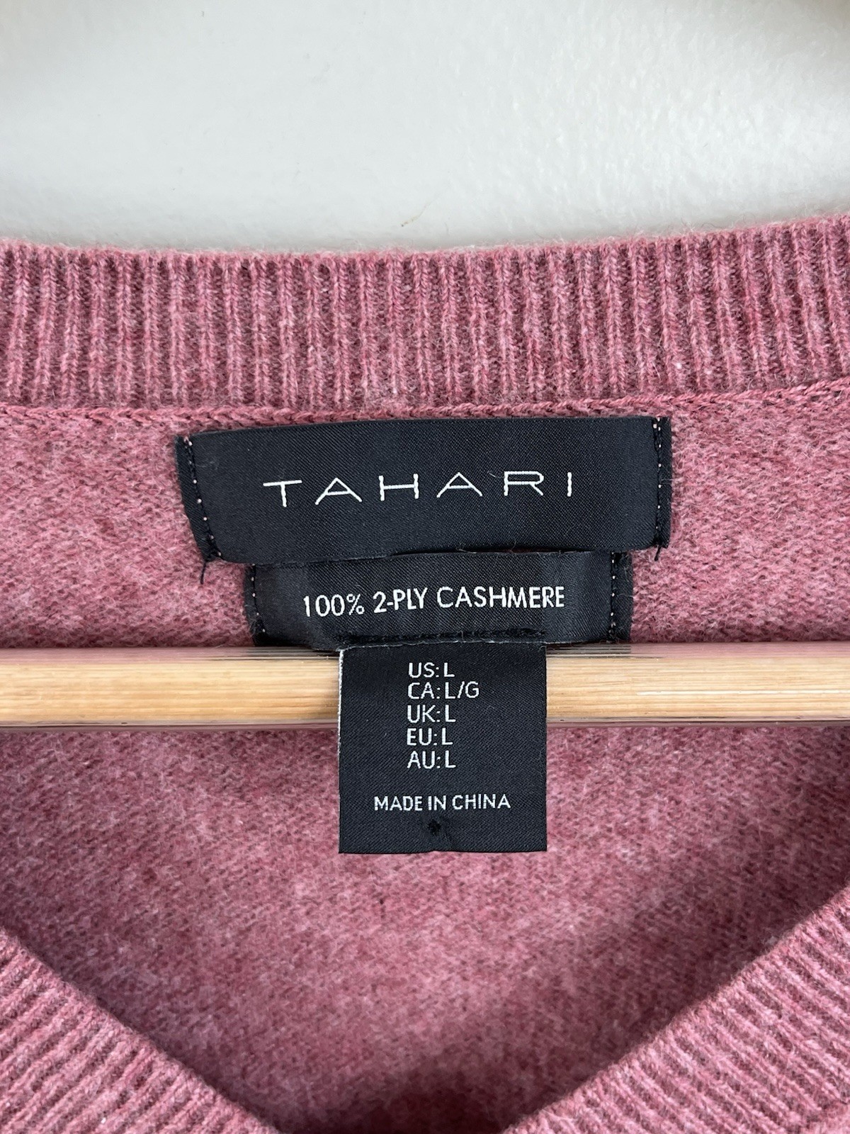 Tahari 100% Cashmere 2 Ply Pullover Sweater V-Neck Sz Lg Long Sleeve Pink