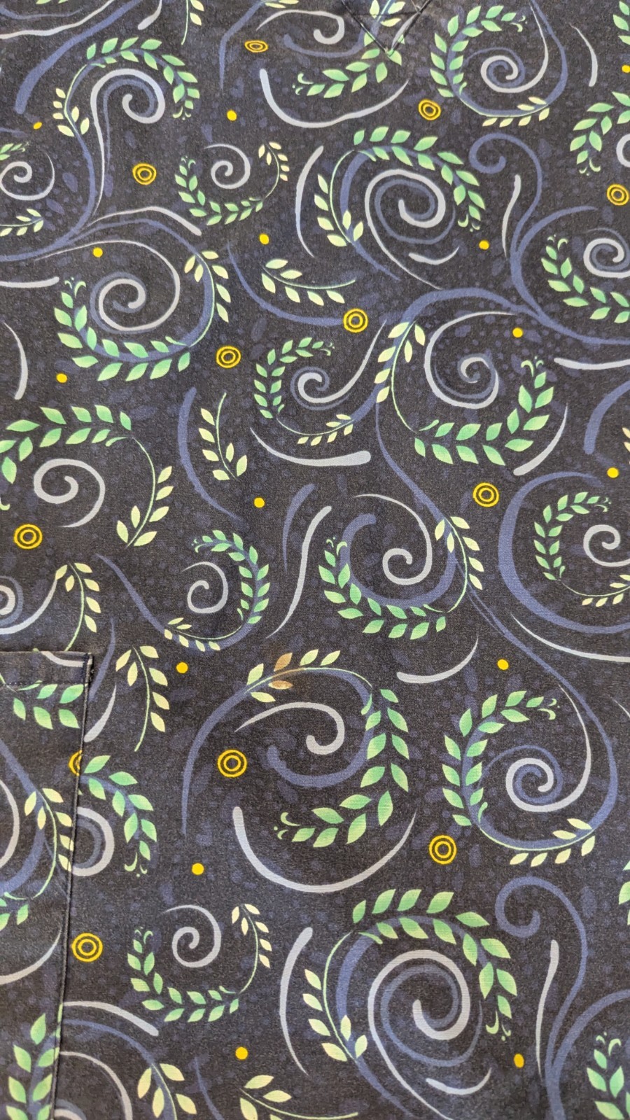 Ladies Scrub Top Size L Cotton/Poly Floral Swirl Design