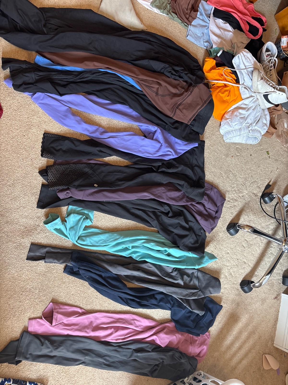 Huge Lululemon,aerie, PacSun, Hollister, Niks Victoria’s Secret garage girls 0,