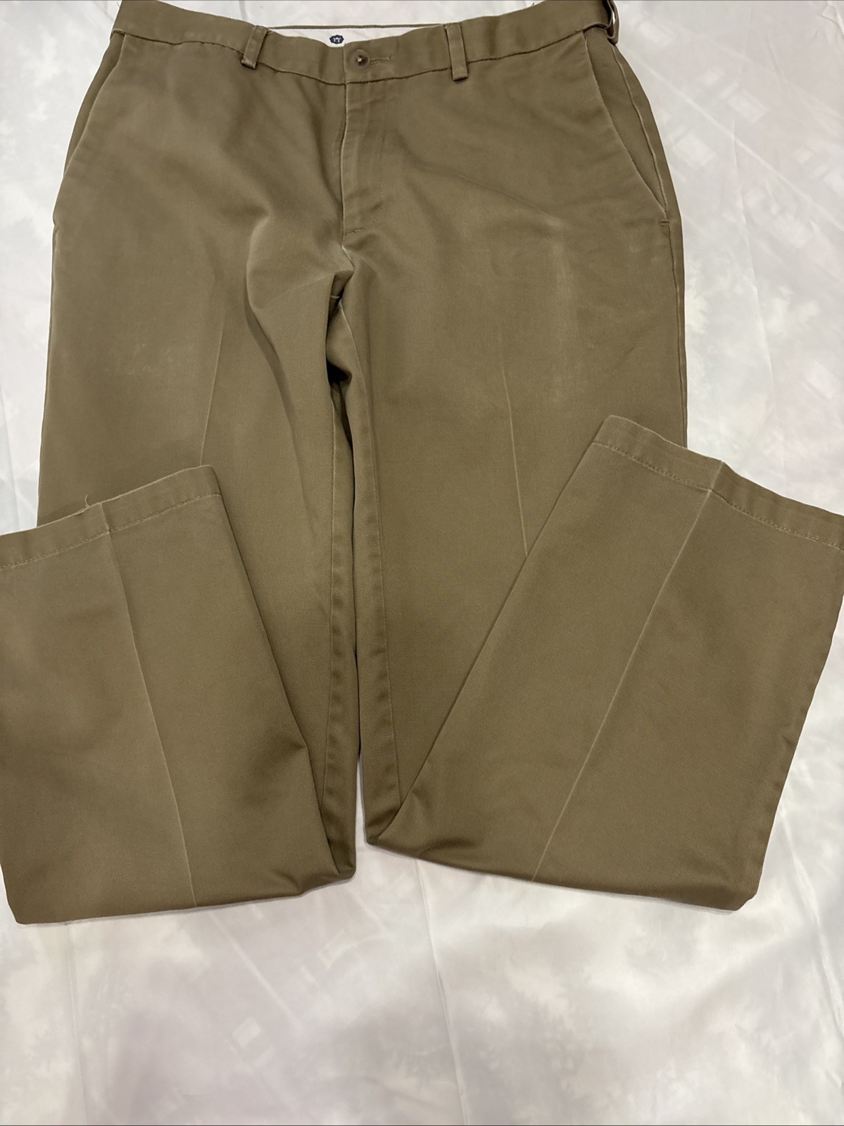 Haggar Classic Fit Mens 34/32 Work To Weekend Khaki Office Work Casual.0026