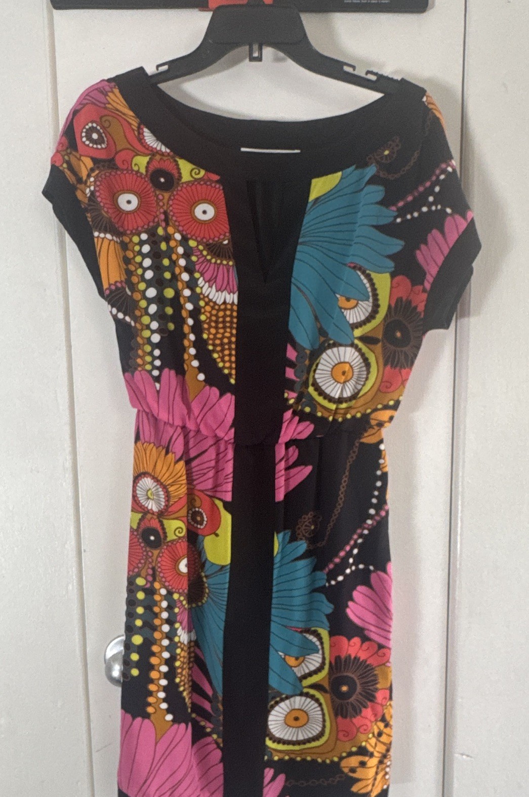 Trina Turk A-Line Sheath Dress M V-Neck Short Sleeve Knee Floral Stretch