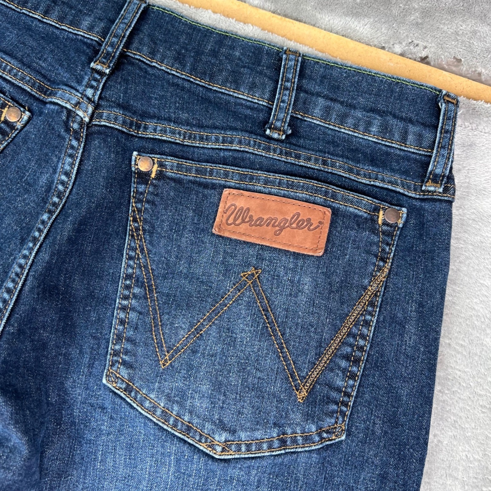 Wrangler Retro Slim Straight Jeans Mens 34×34 Blue Medium Wash Western Denim