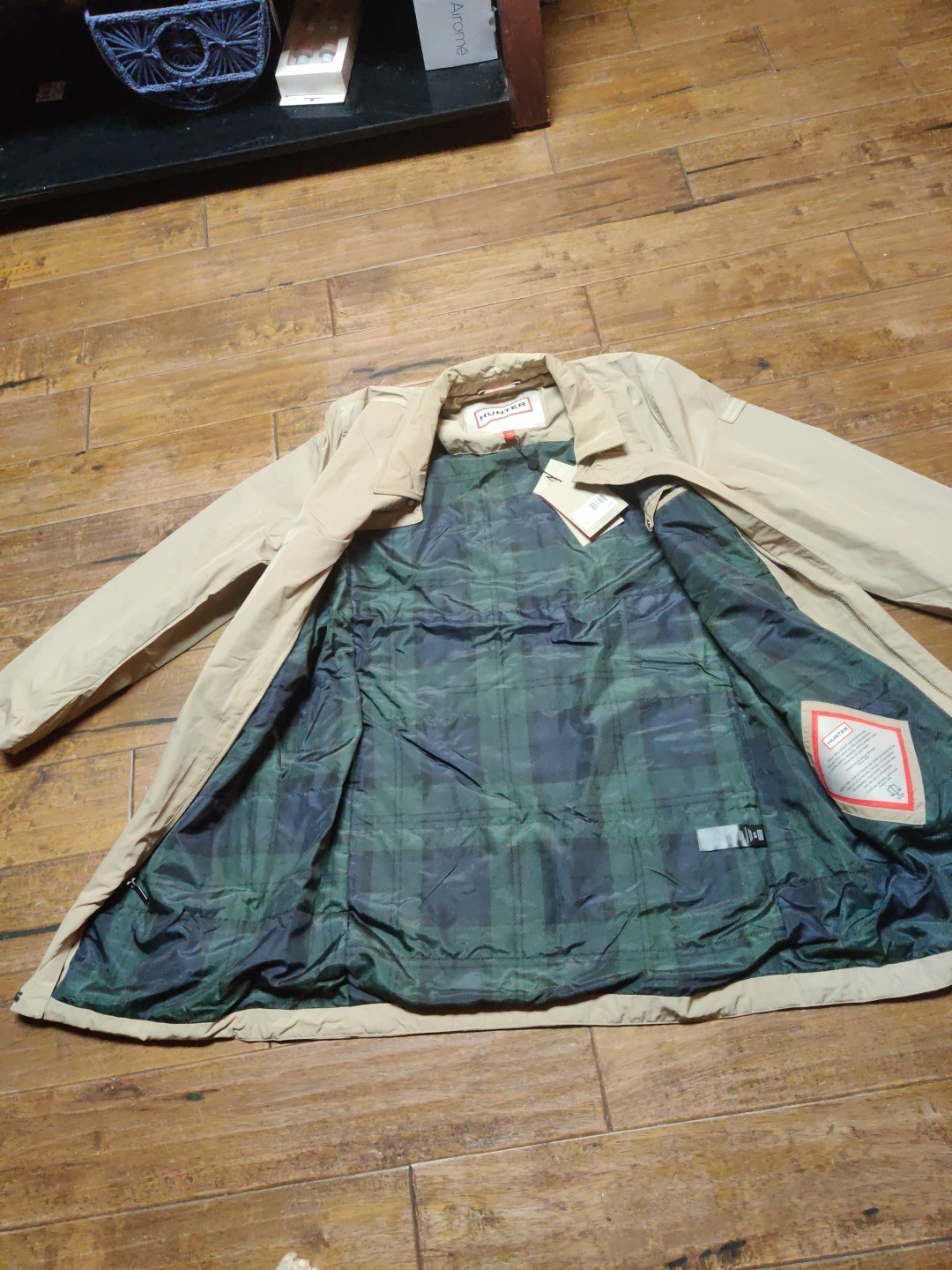 Hunter Ladies’ Rubberized Waterproof Rain Jacket MSRP $200 C23