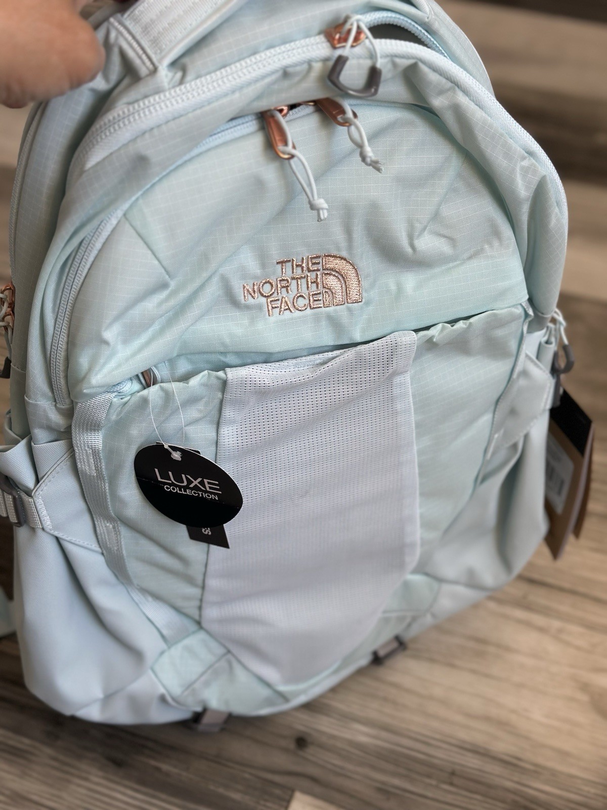 The North Face Women’s Recon Luxe 30L Backpack Ice Blue/Burnt Coral Metallic NW