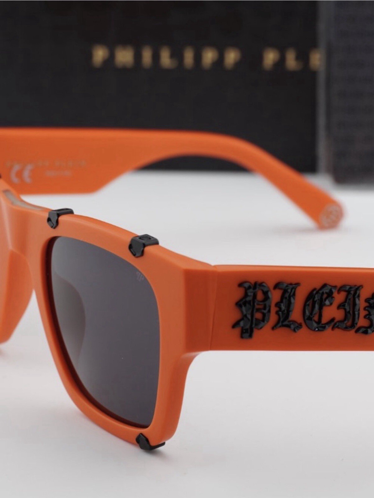 Philipp Plein Unisex Sunglasses: SPP042W