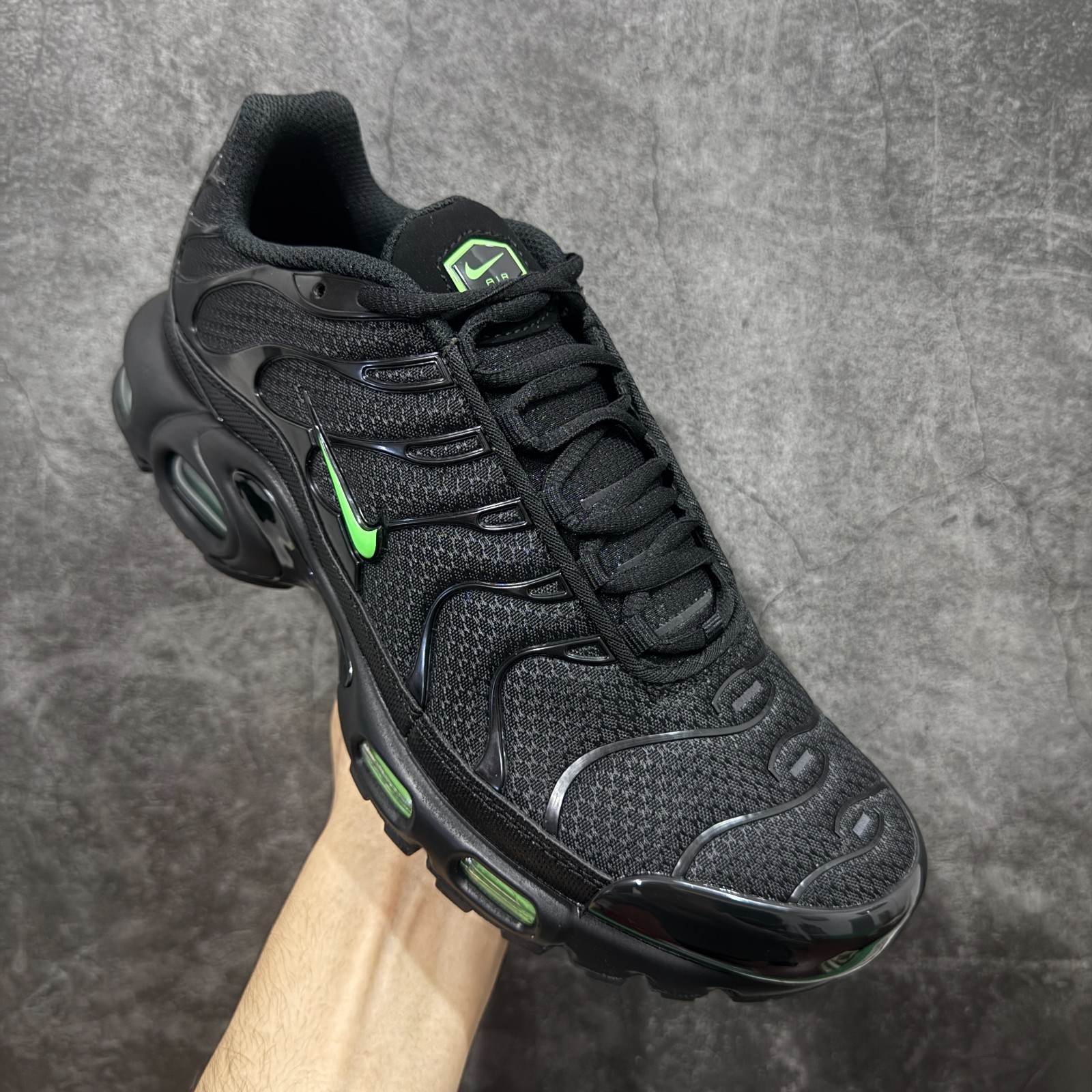 Nike Air Max Plus TN ‘Black Green Strike’ Men Sneakers