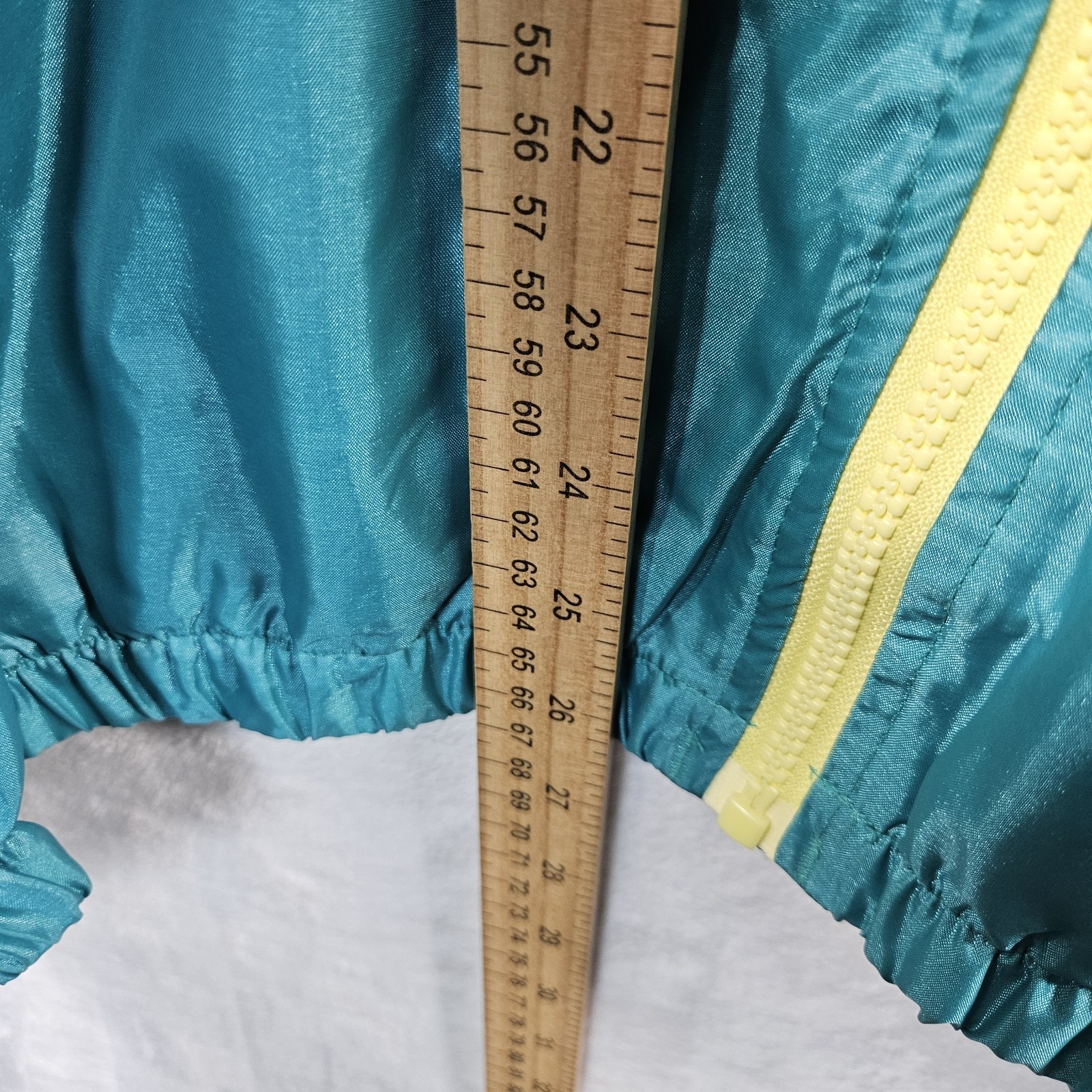 VTG 90s OshKosh B’Gosh Windbreaker Sz Large Colorblock Track Jacket Vented Hood