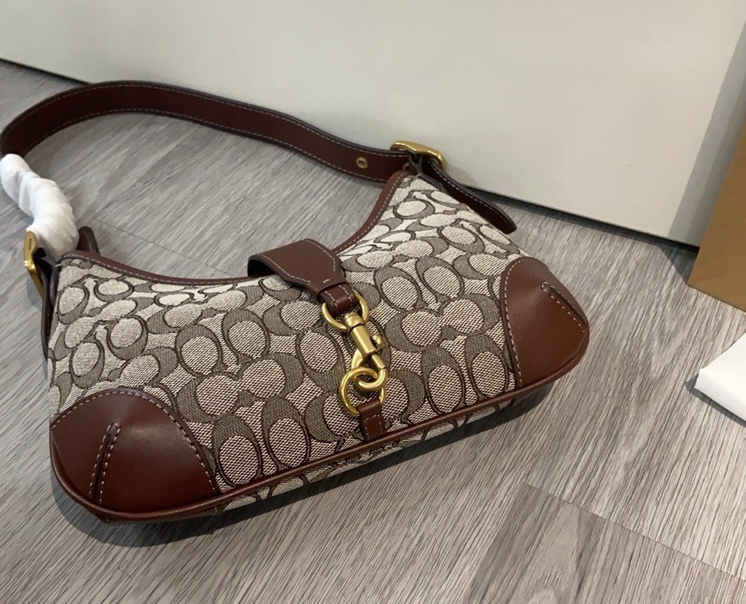 NWT COACH Hamptons Hobo Bag Signature Jacquard Oak Maple Handbag CBF16