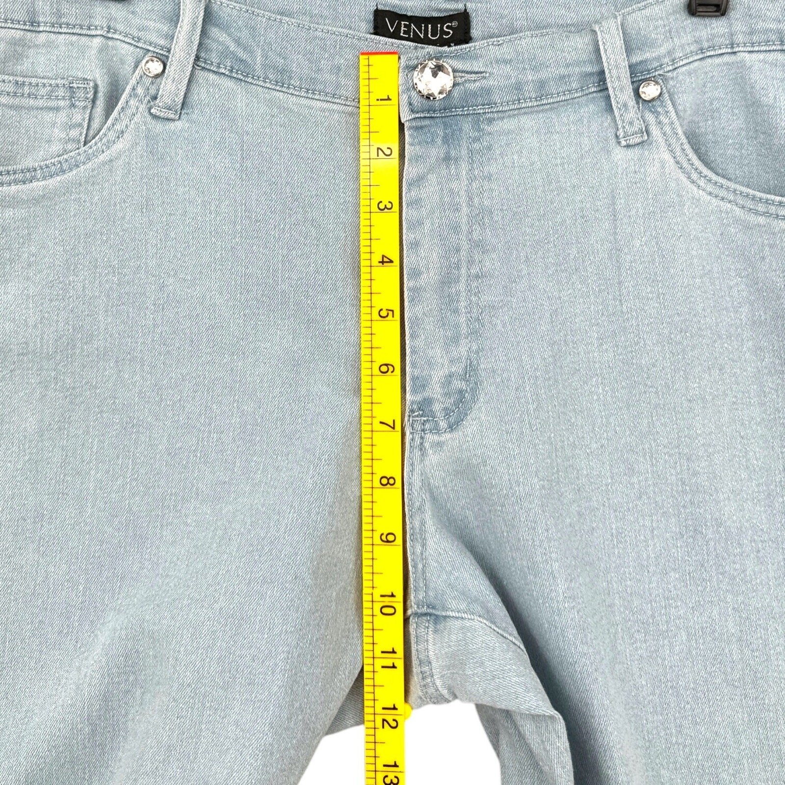 VENUS Light Blue 5-Pocket Diamond Button Closure Zipper Fly Jeans Size USA 16