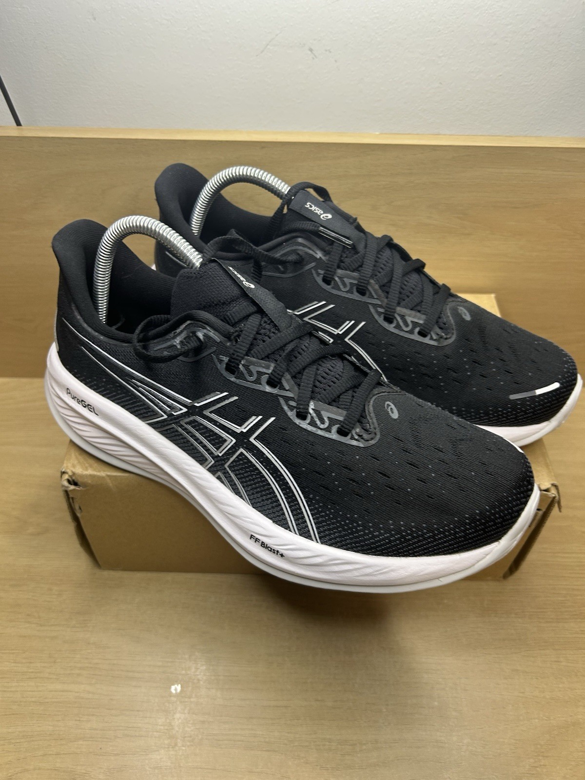 ASICS Gel Cumulus 26 Black Concrete – Women’s 10